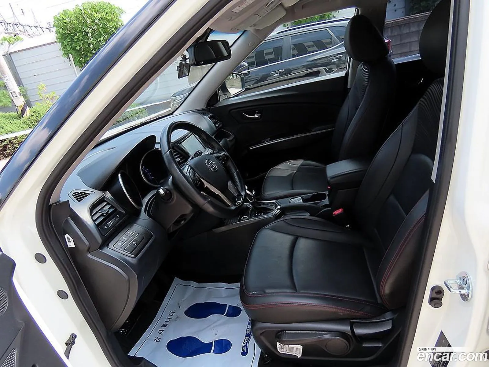 Kg Mobility Ssangyong Tivoli Air Diesel Ix 4Wd - фотография 8186162