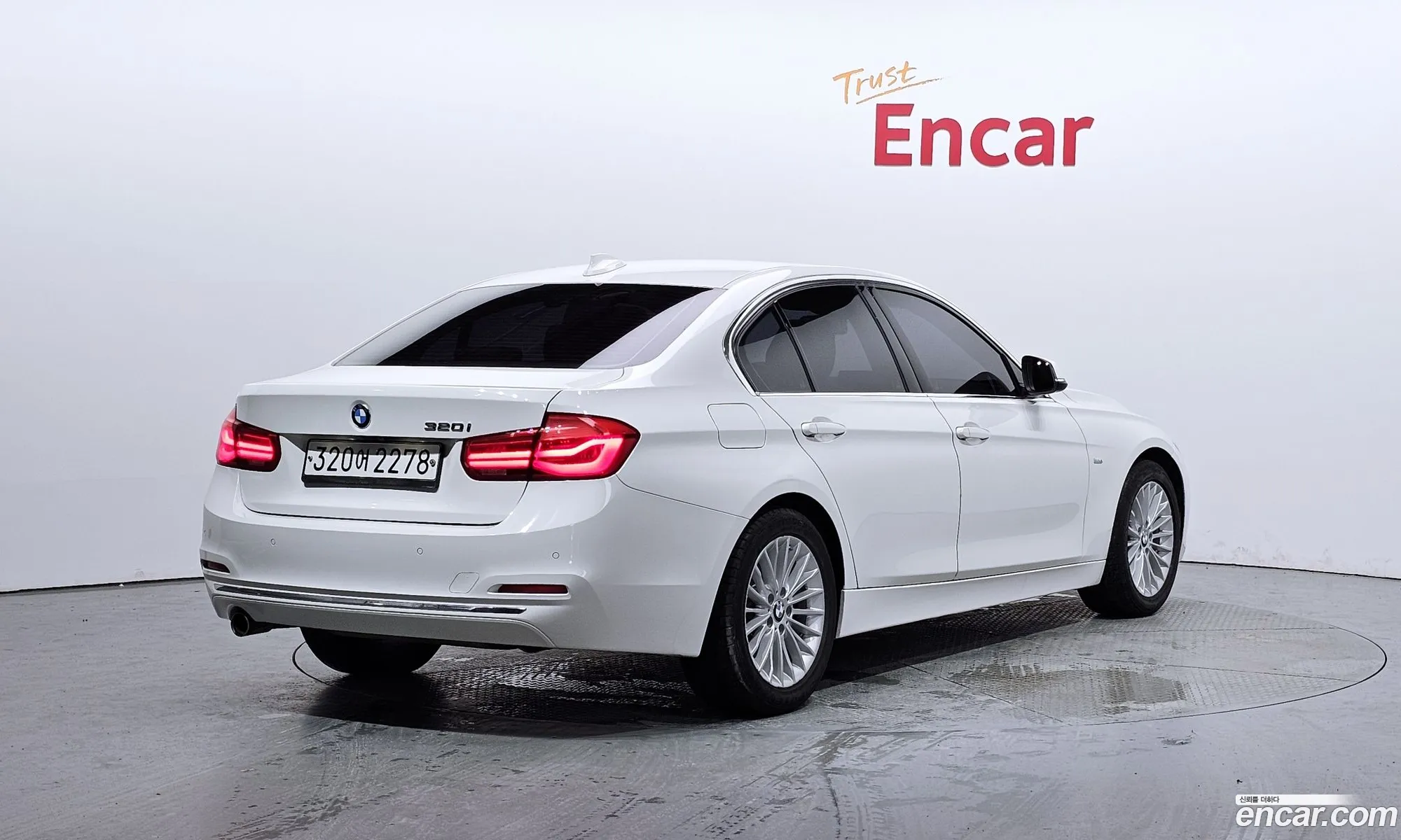 BMW 3 Series F30 320I Luxury - фотография 12367847