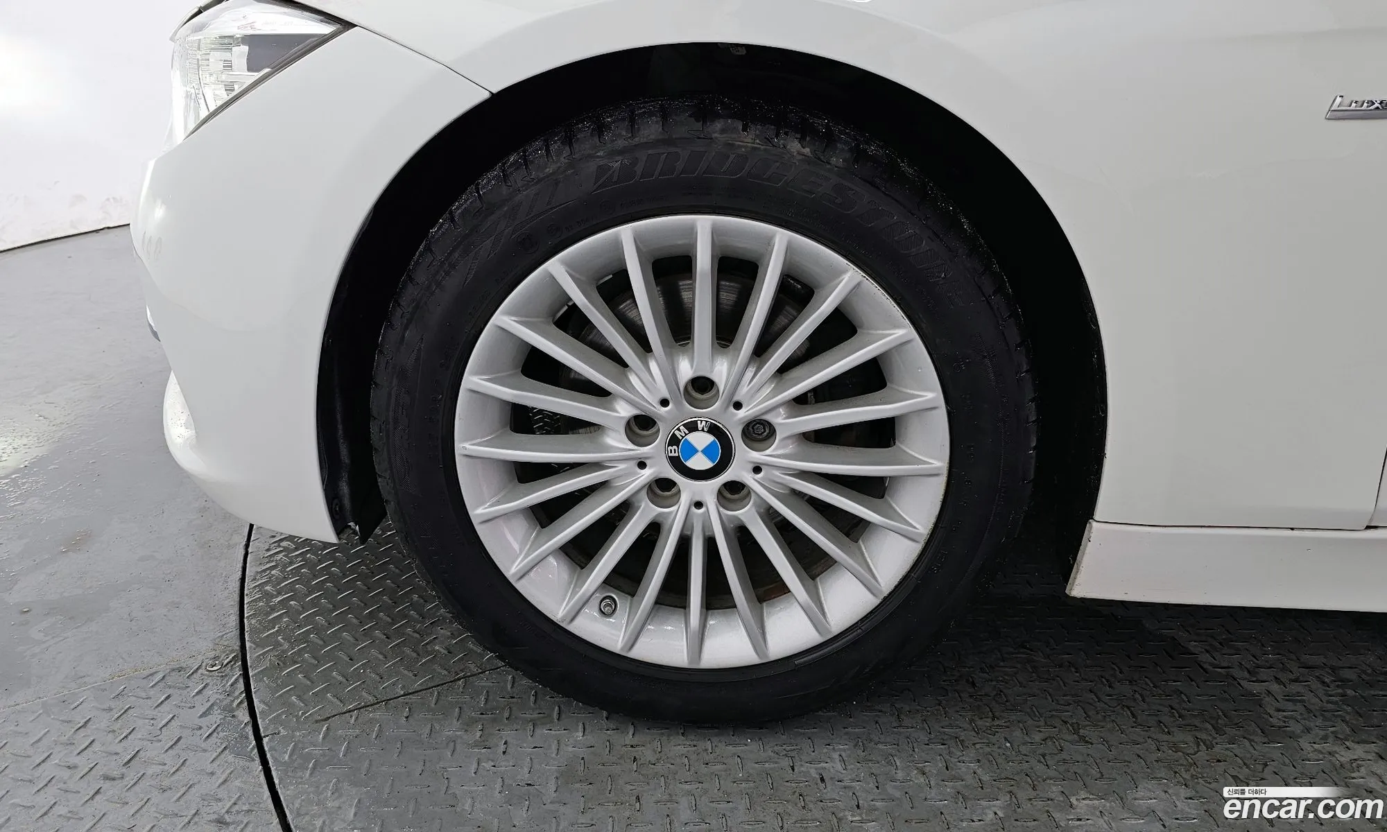 BMW 3 Series F30 320I Luxury - фотография 12367850