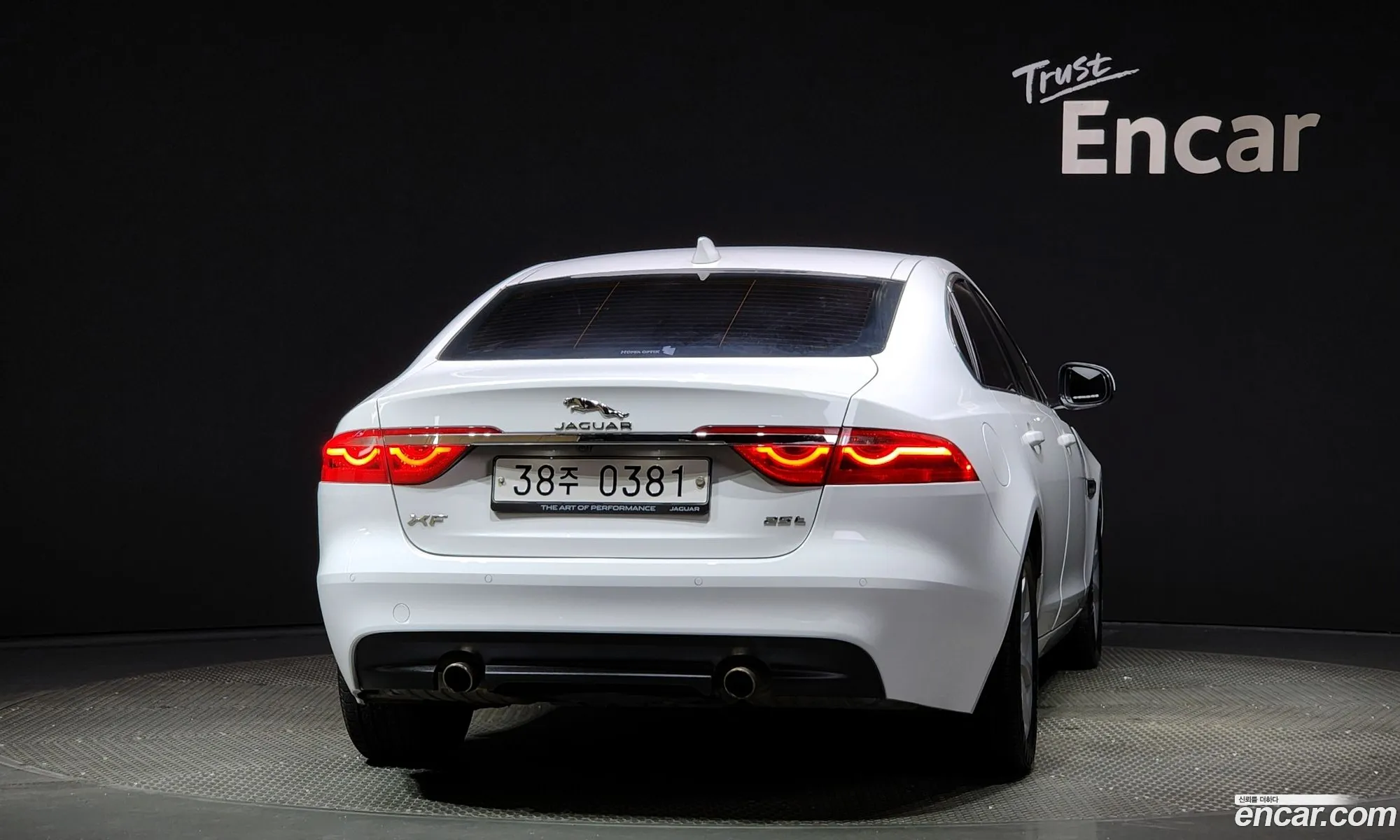 Jaguar Xf X260 25T Prestige - фотография 3938891