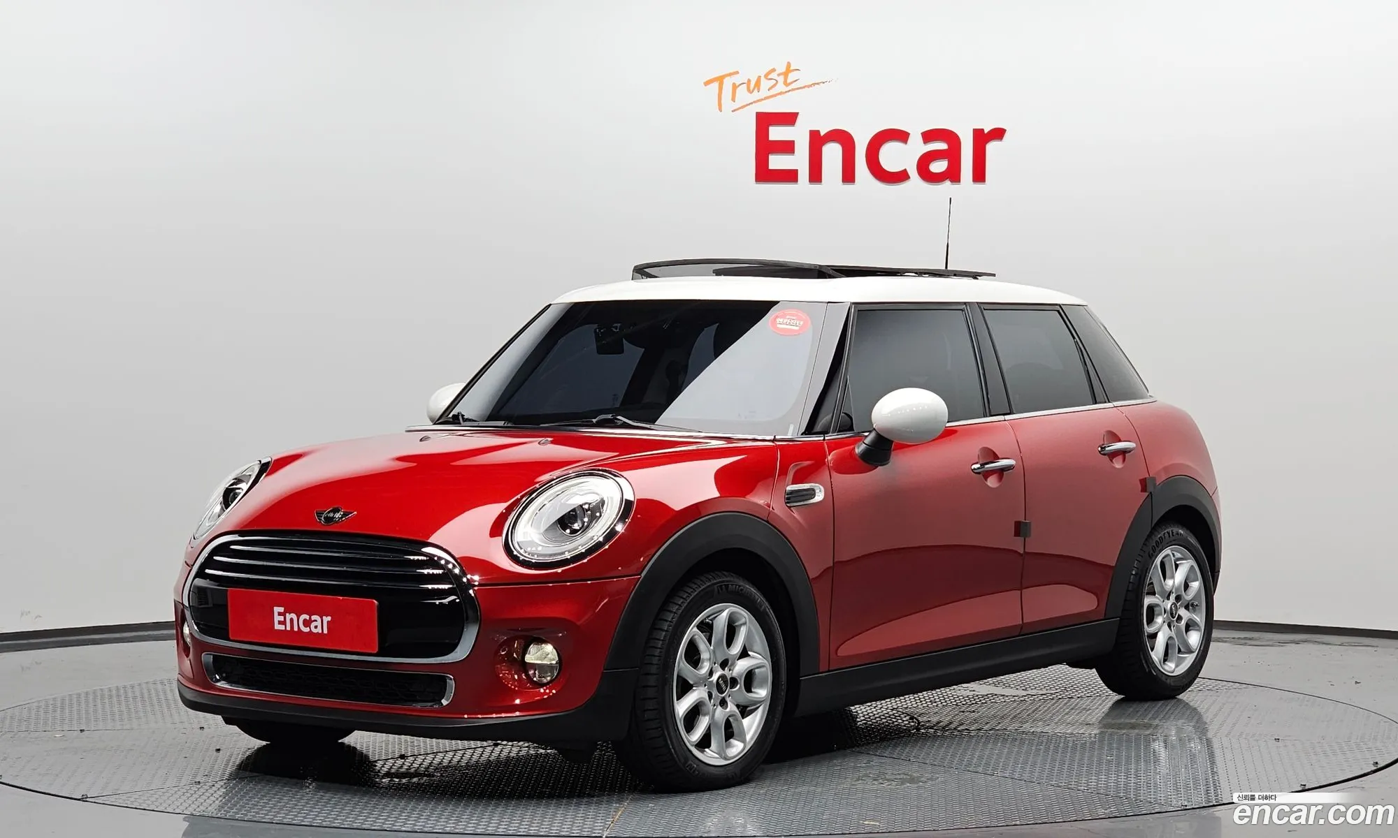 Mini Cooper 5-Door High 3Rd Generation - фотография 928553