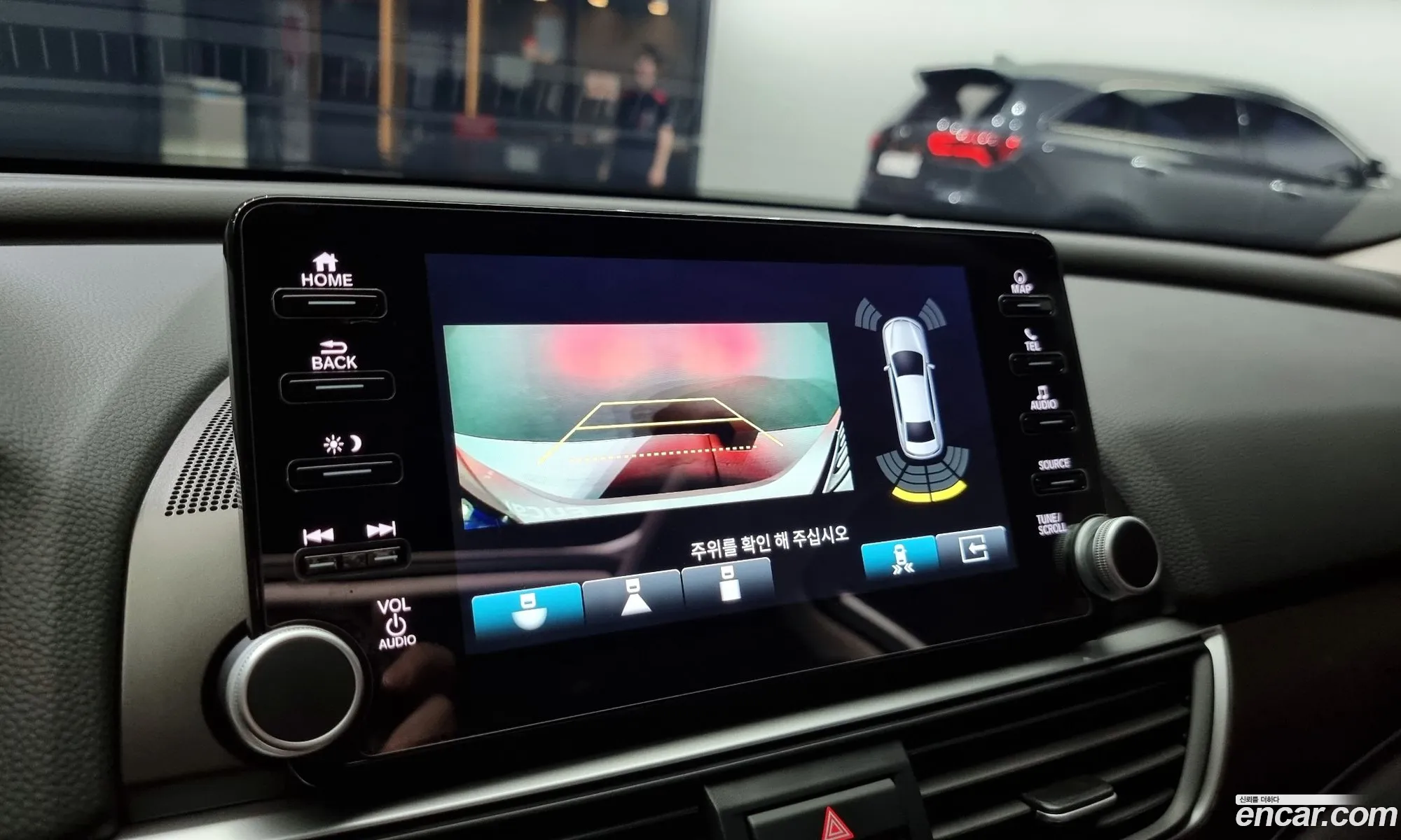 Accord 10Th Generation 20 Hybrid Touring - фотография 11985333