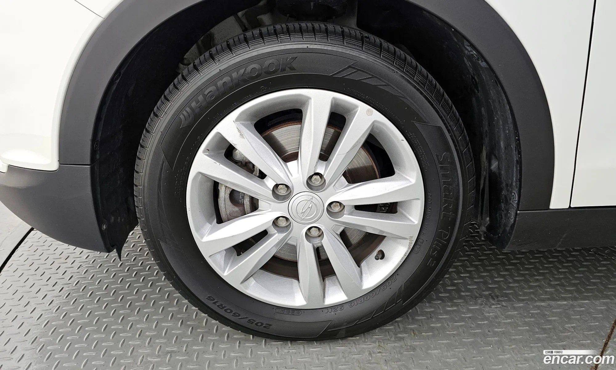 Kg Mobility Ssangyong Tivoli Diesel Tx 2Wd - фотография 6340876