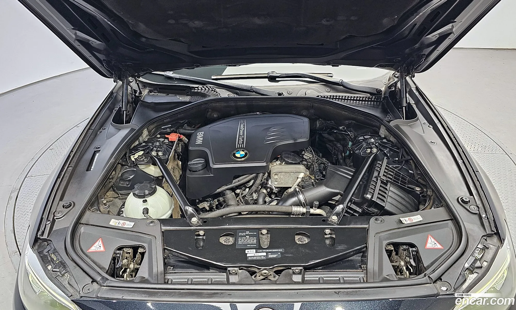 BMW 5 Series F10 528I - фотография 12367815
