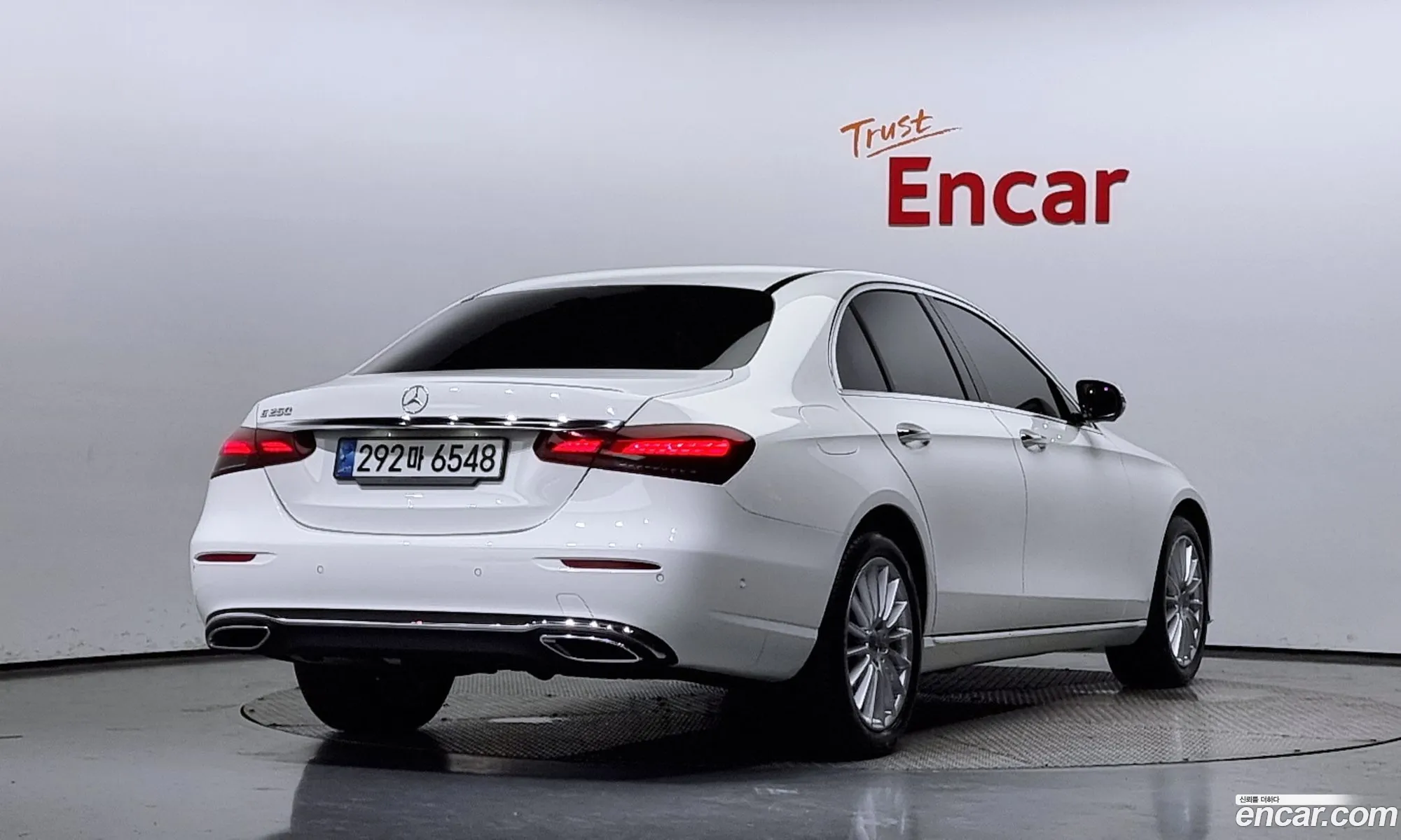 Mercedes E-Class W213 E250 Exclusive - фотография 19180090