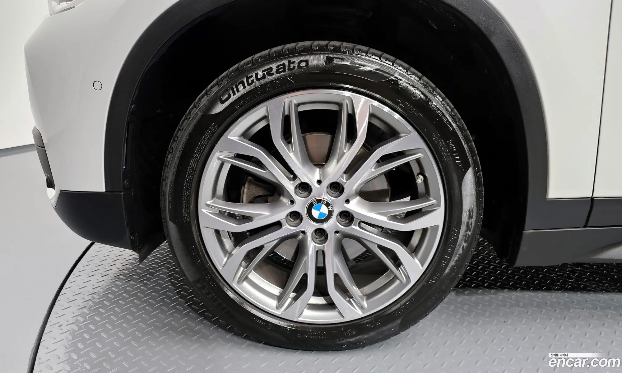 BMW X1 F48 xDrive 18D Joy - фотография 18299019