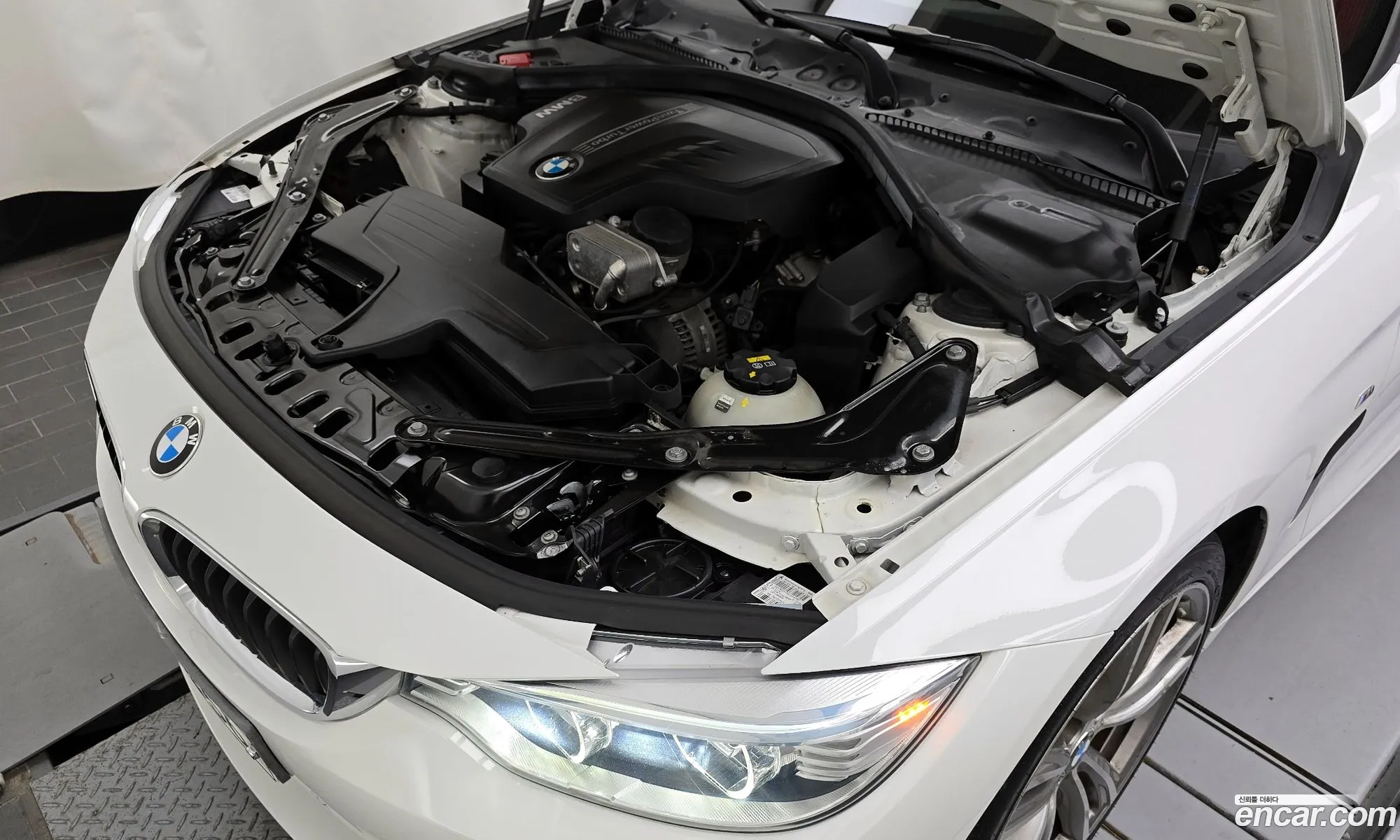 BMW 4 Series F32 428I M Sports Convertible - фотография 12367791