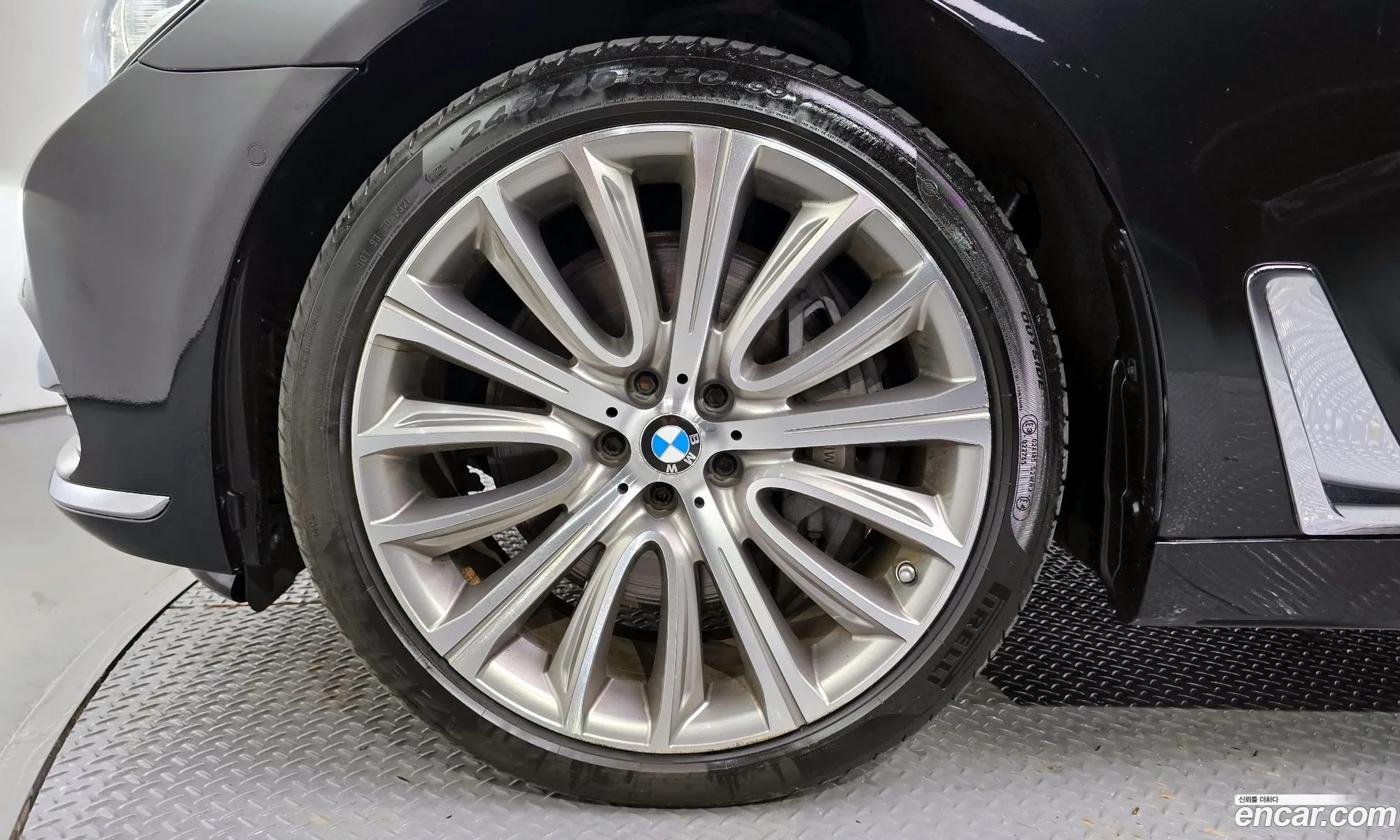 BMW 7 Series G11 750Li xDrive Premium - фотография 4867315