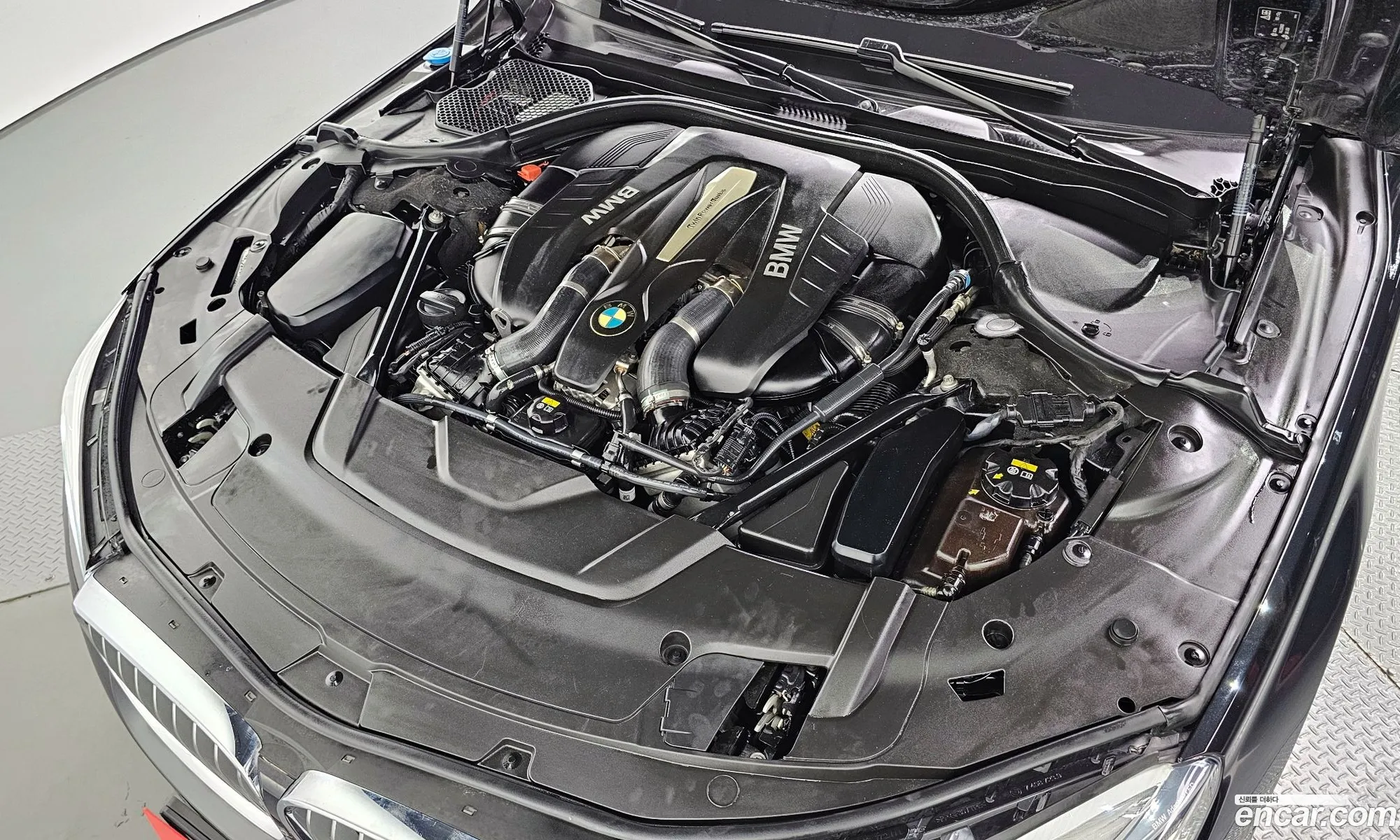 BMW 7 Series G11 750Li xDrive Premium - фотография 4867316