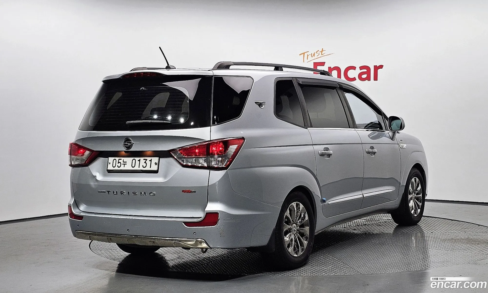 Kg Mobility Ssangyong Korando Turismo 4Wd Rx 9-Seater - фотография 7126674