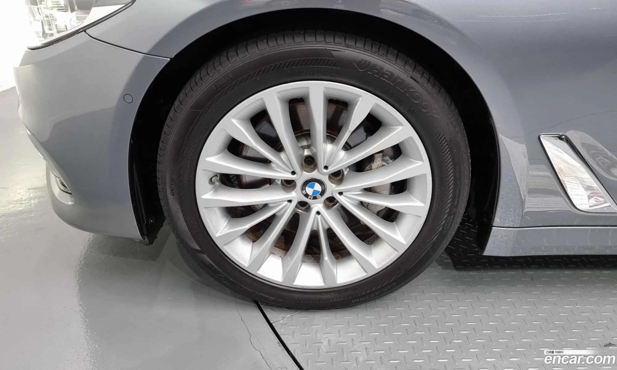 BMW 5 Series G30 530I Luxury Plus - фотография 18251871