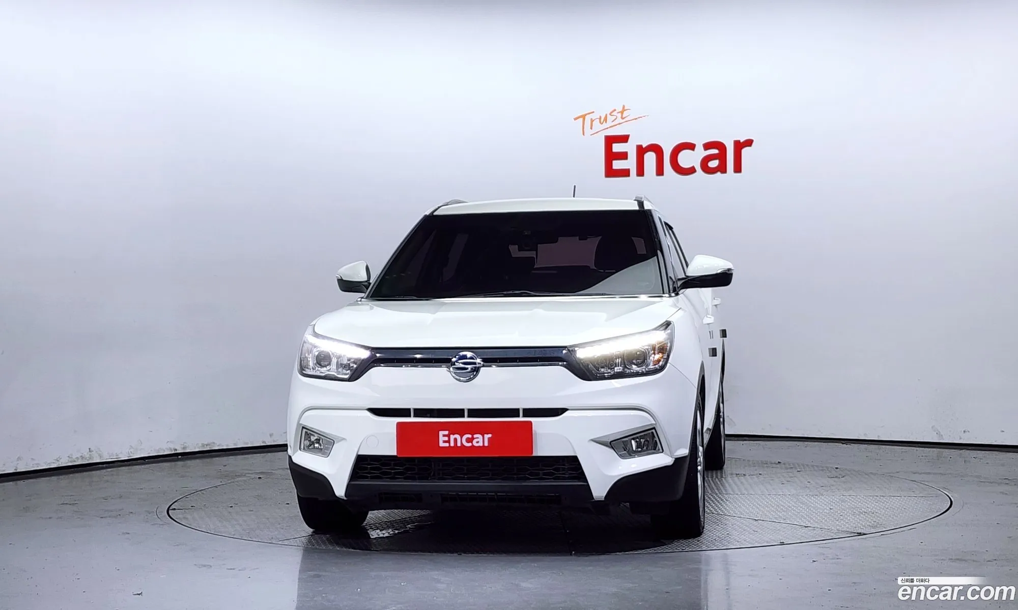 Kg Mobility Ssangyong Tivoli Lx 2Wd Luxury Model - фотография 8342401