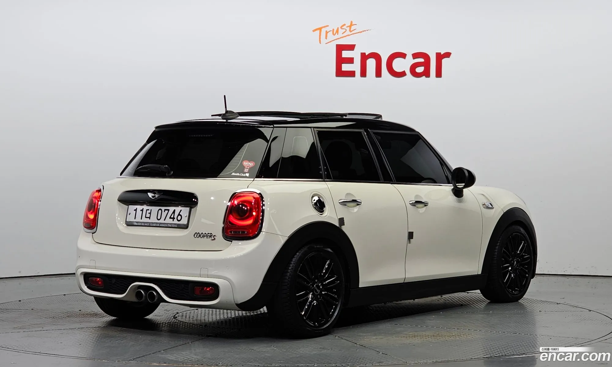 Mini Cooper S 5-Door Basic Model 3Rd Generation - фотография 908364