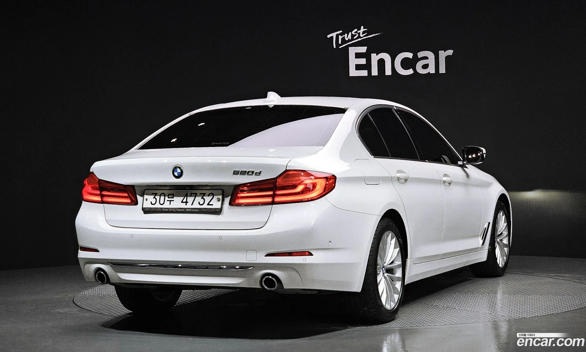 BMW 5 Series G30 520D Luxury Plus - фотография 8744593