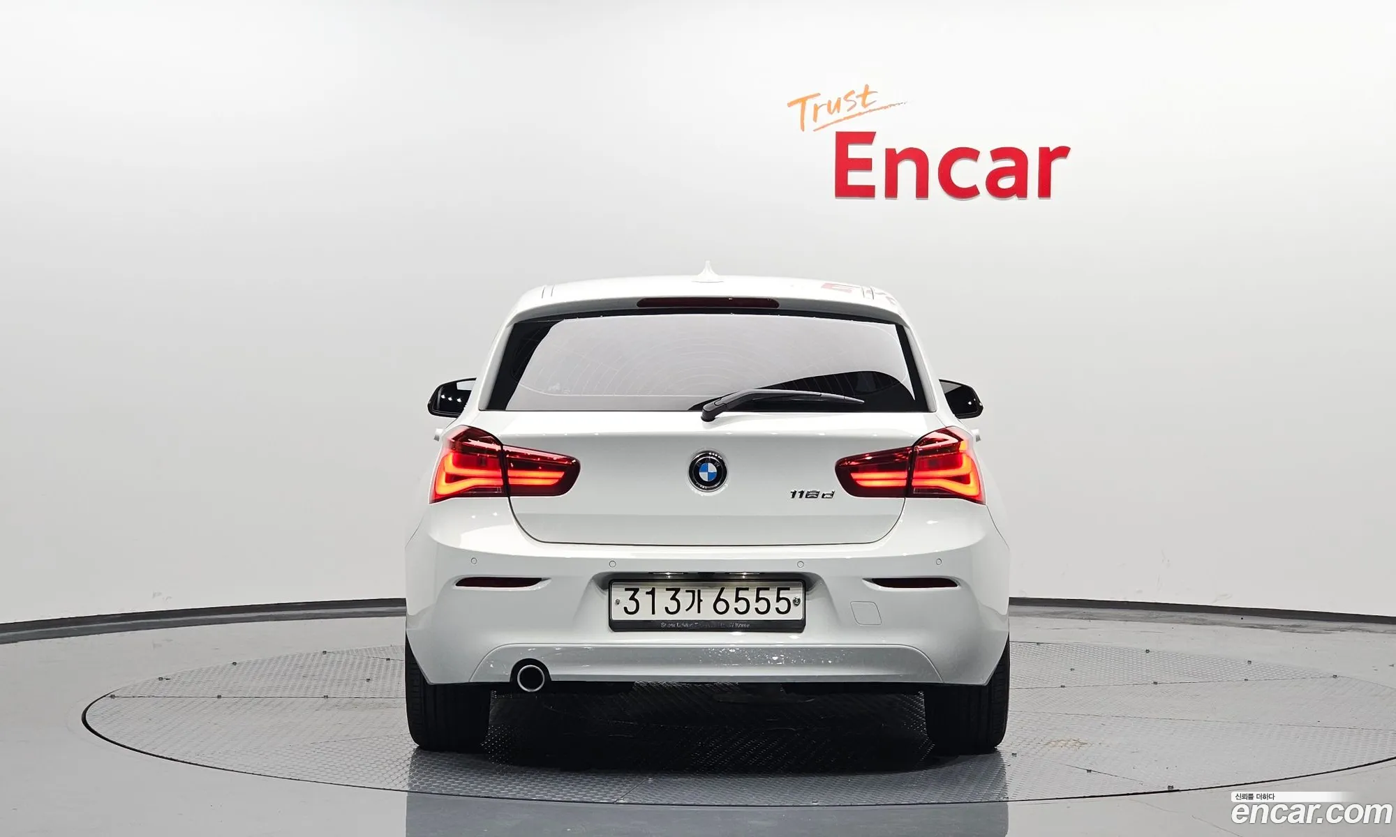BMW 1 Series F20 118D Joy 5-Door - фотография 18422323
