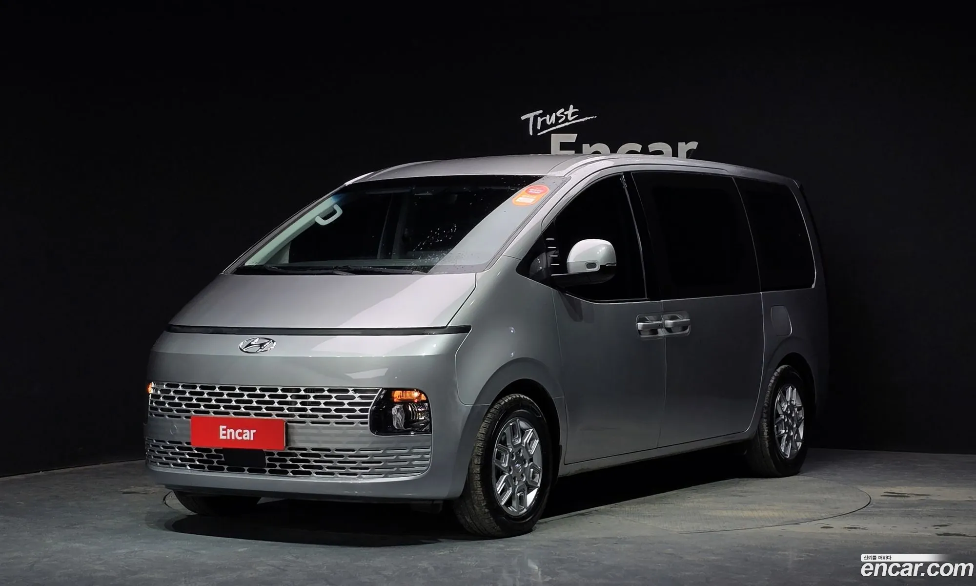 Staria Tourer 11 -Seater Modern - фотография 1276921