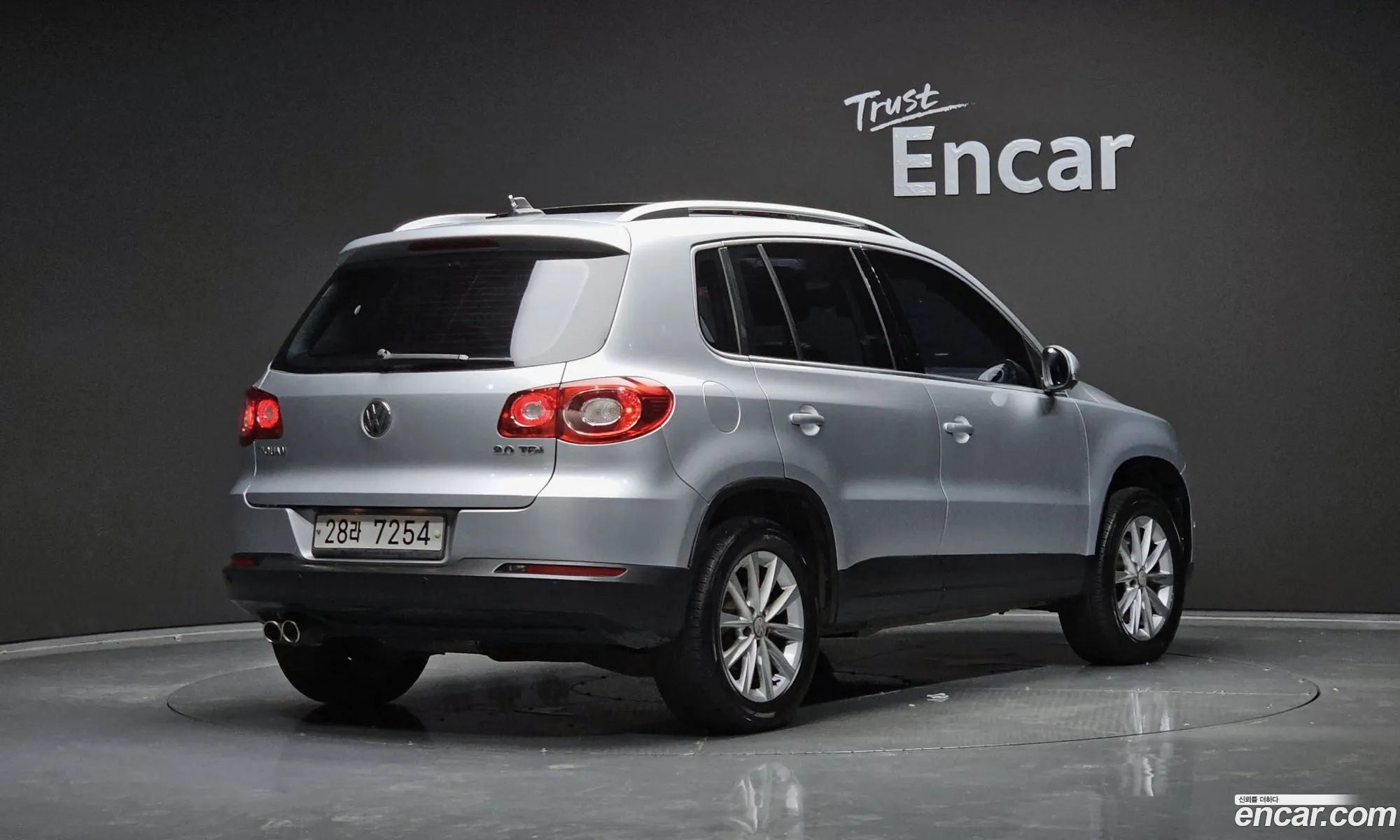 Volkswagen Tiguan 20 Tdi 5N - фотография 8650102
