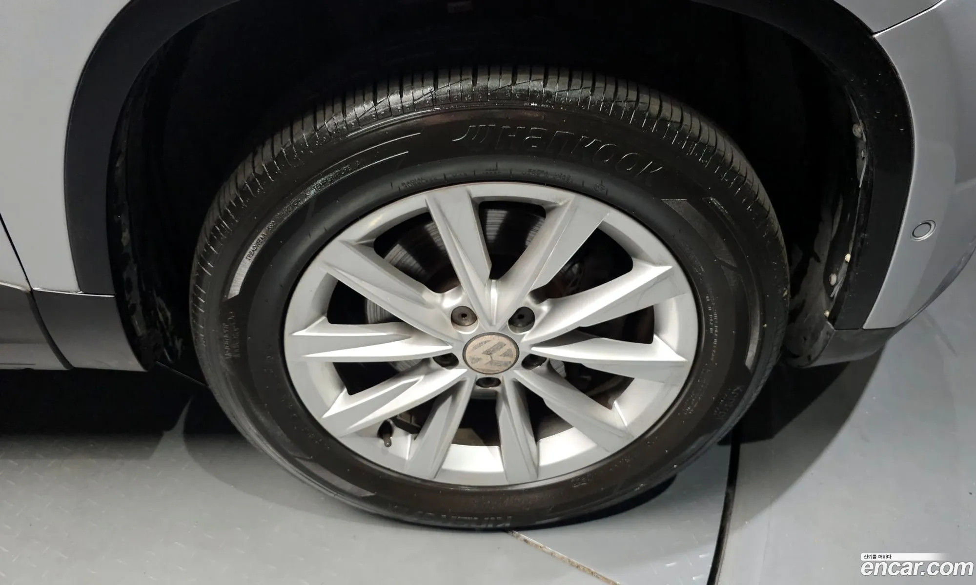 Volkswagen Tiguan 20 Tdi 5N - фотография 8650105