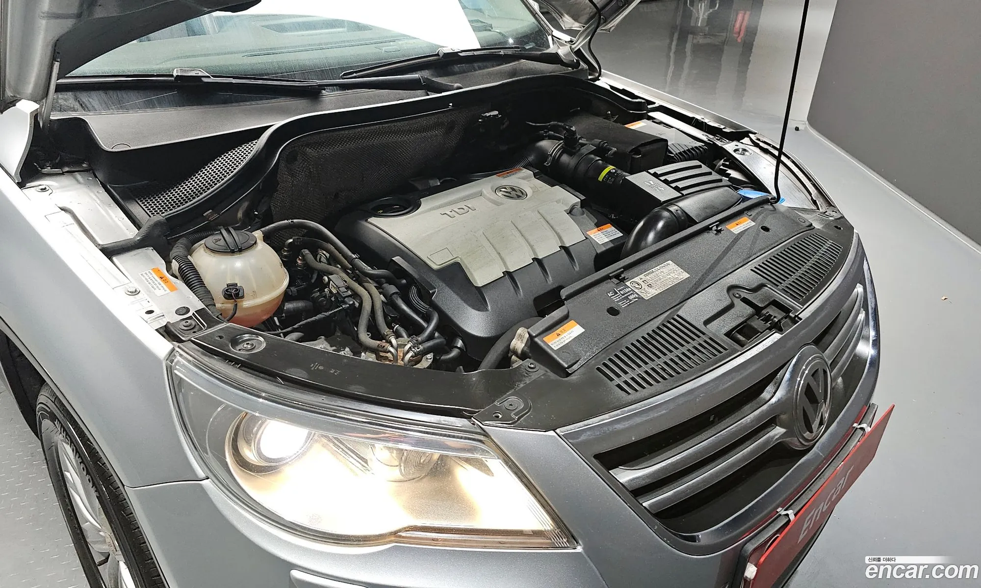 Volkswagen Tiguan 20 Tdi 5N - фотография 8650106