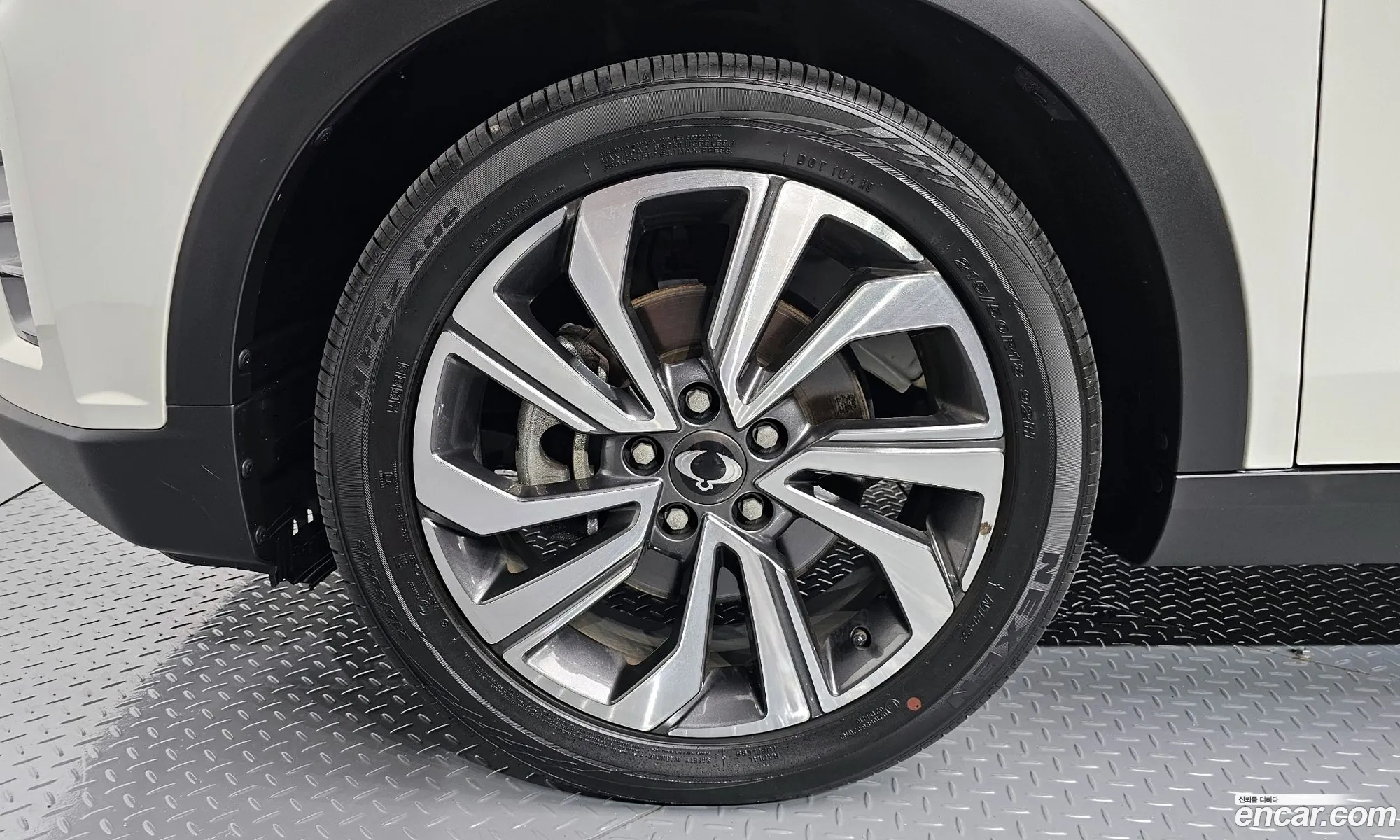 Kg Mobility Ssangyong Very New Tivoli Gasoline 15 2Wd V5 - фотография 6851336