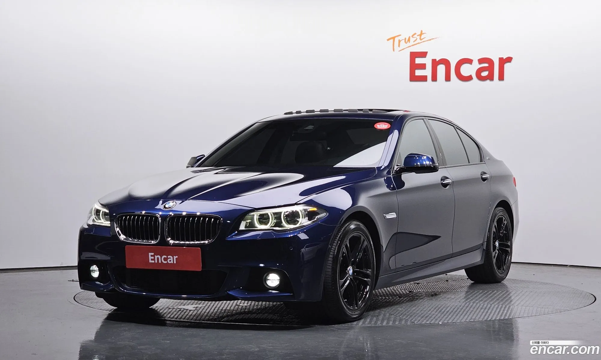 BMW 5 Series F10 520D M Aerodynamics - фотография 6847401