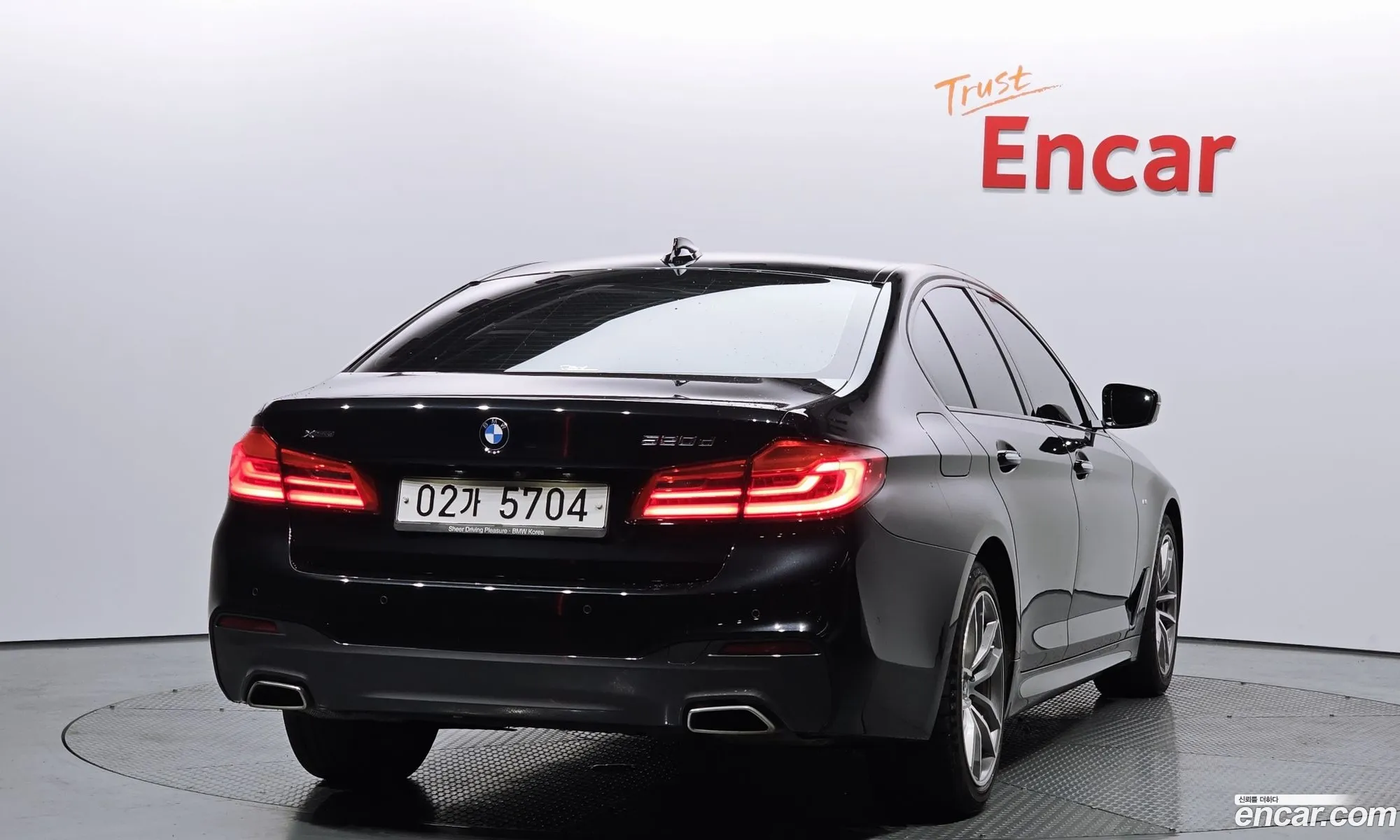 BMW 5 Series G30 520D M Sports Plus - фотография 18352016