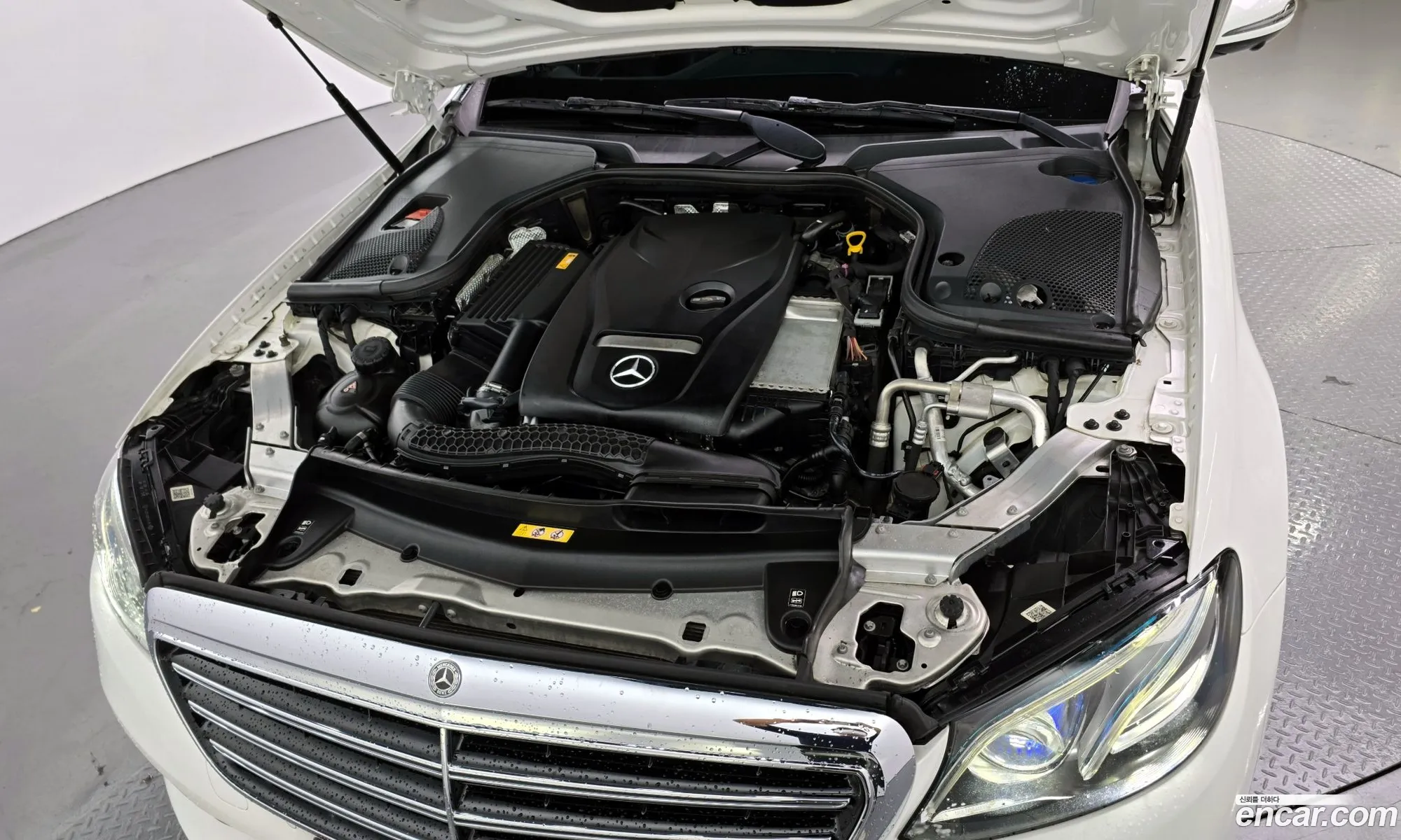 Mercedes E-Class W213 E300 4Matic Exclusive - фотография 19180119