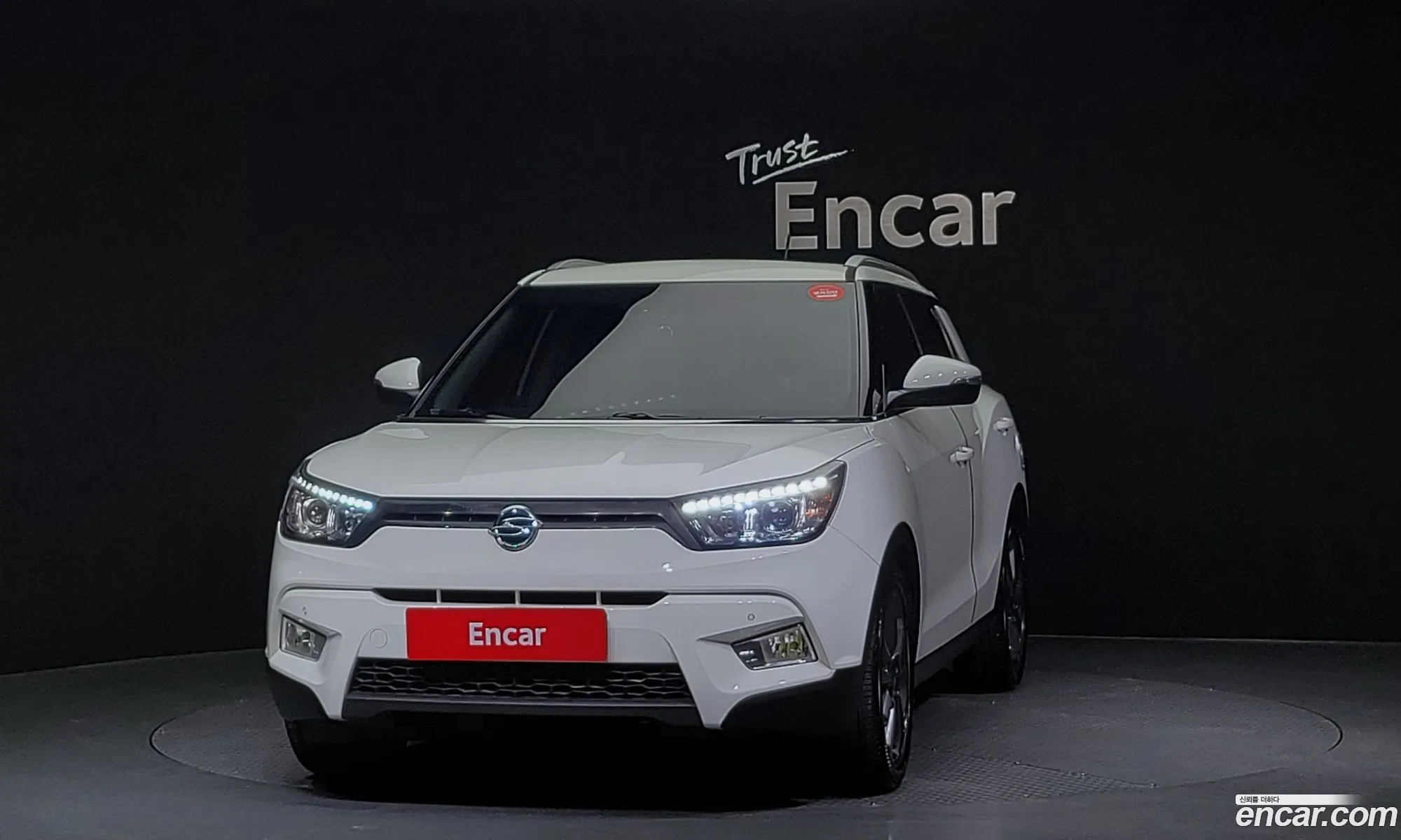 Kg Mobility Ssangyong Tivoli Lx 2Wd Top-Of-The-Line Model - фотография 7389332