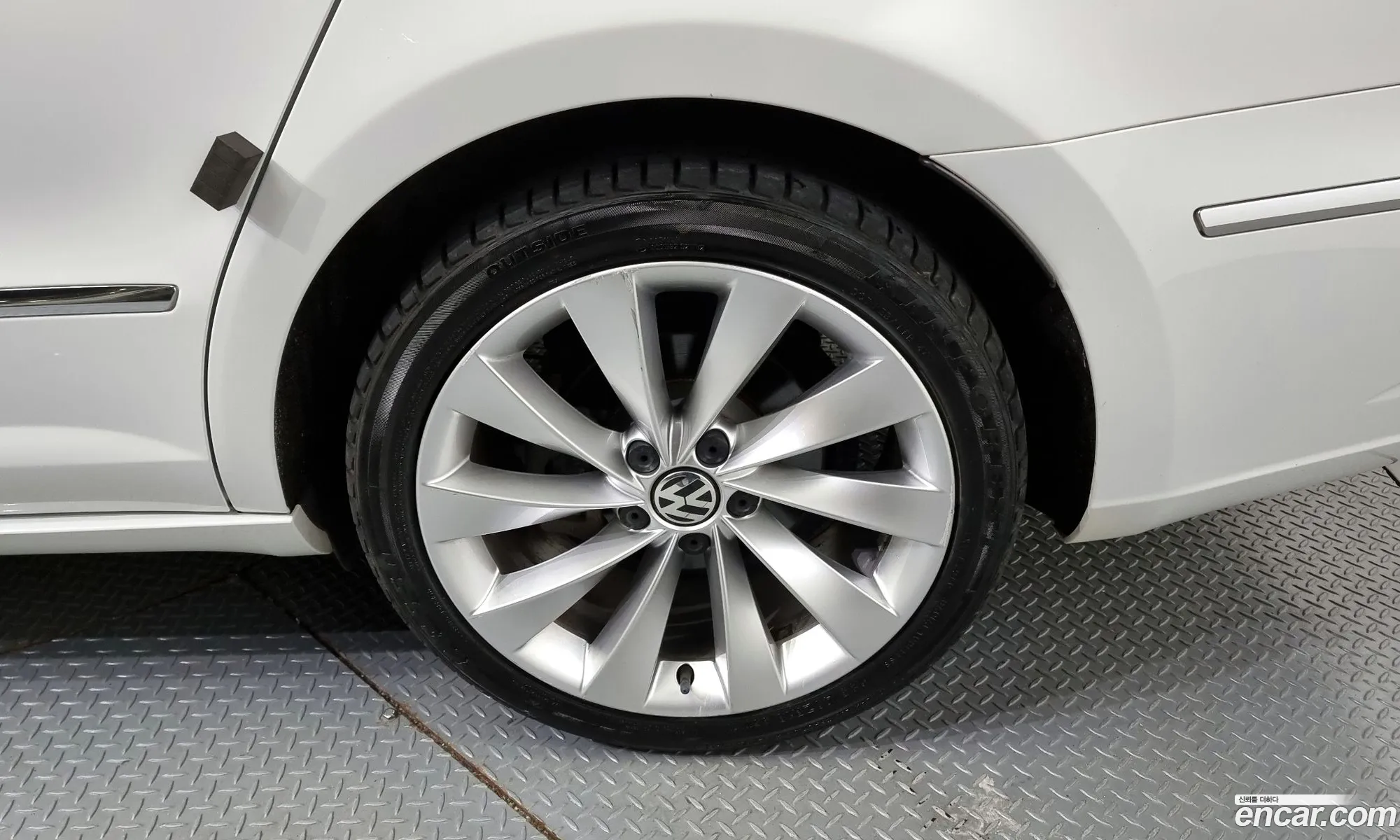 Volkswagen New Cc 20 Tdi Bluemotion 4Motion - фотография 8018874