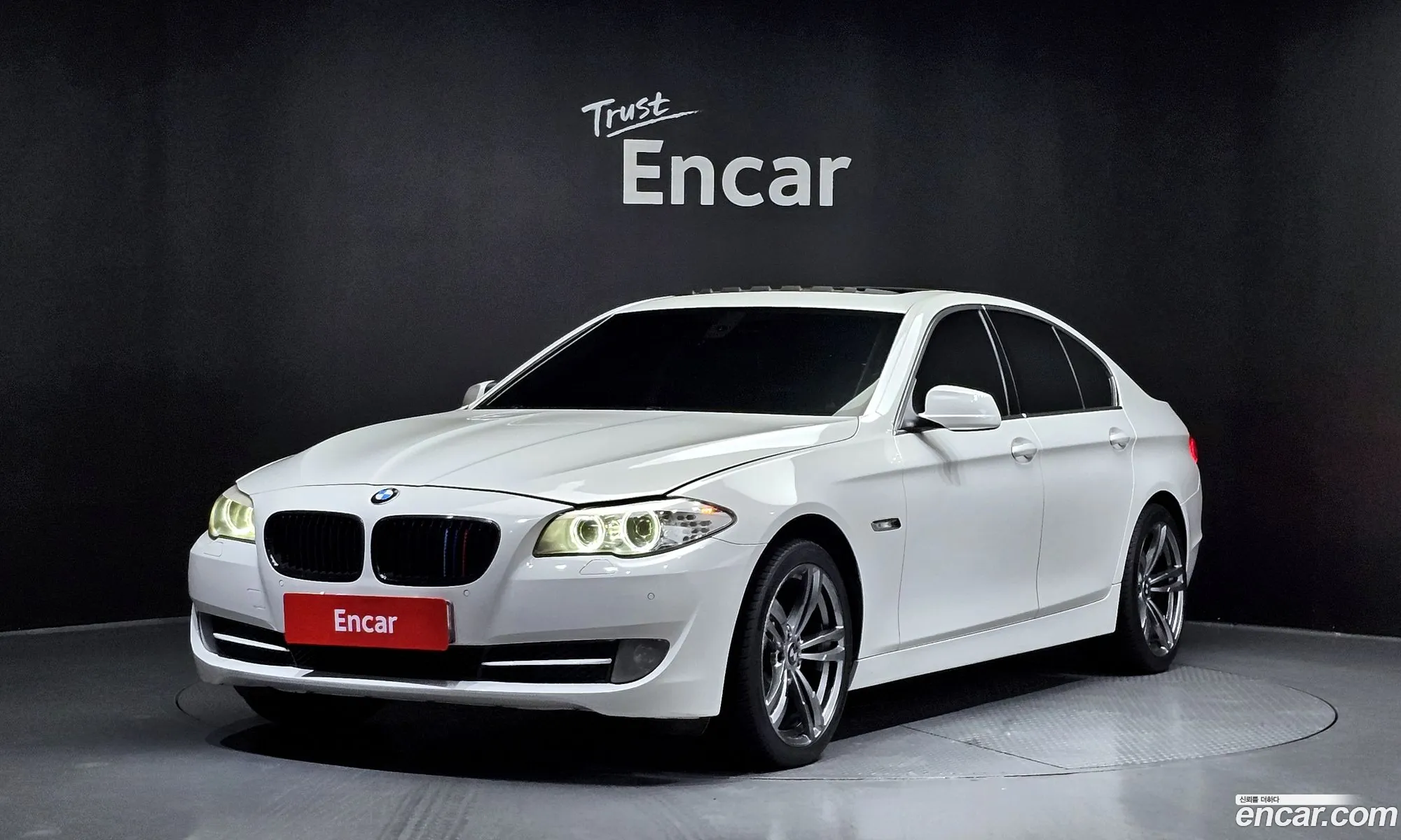BMW 5 Series F10 520D - фотография 18229553