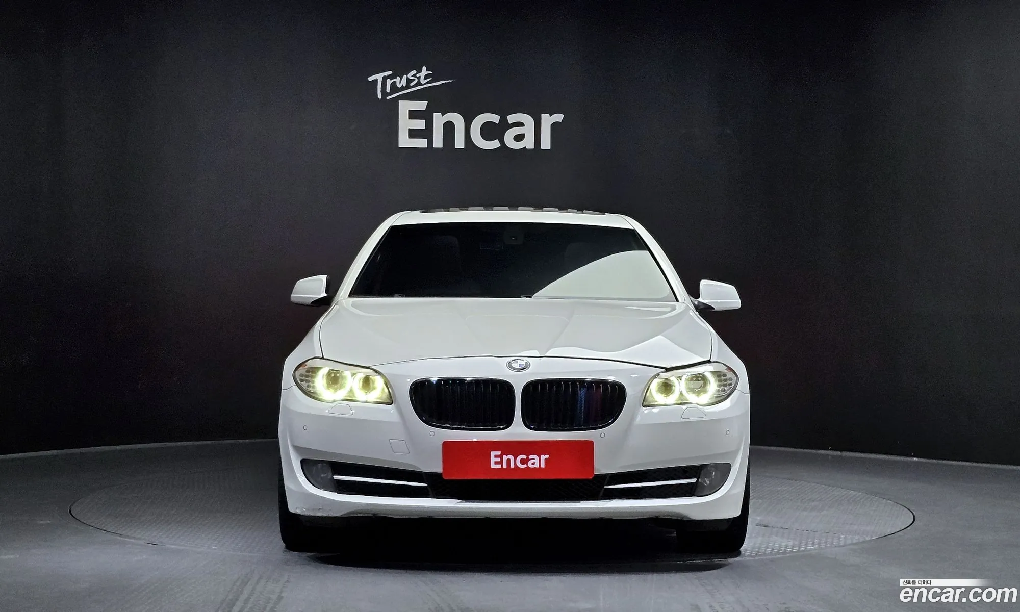 BMW 5 Series F10 520D - фотография 18229555
