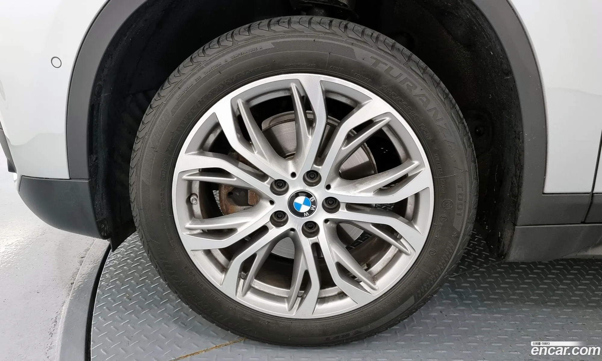 BMW X1 F48 xDrive 18D Premium - фотография 7292261