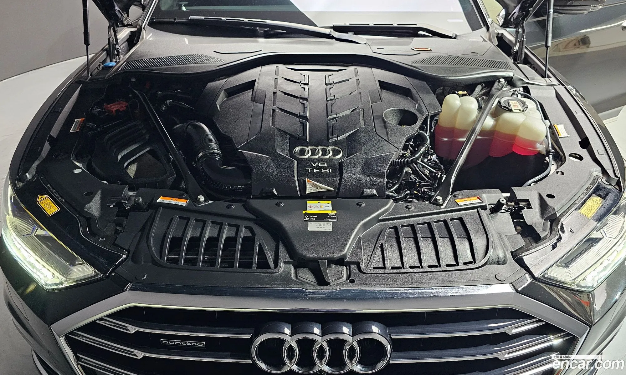 Audi A8 D5 60 Tfsi Quattro Lwb - фотография 380828