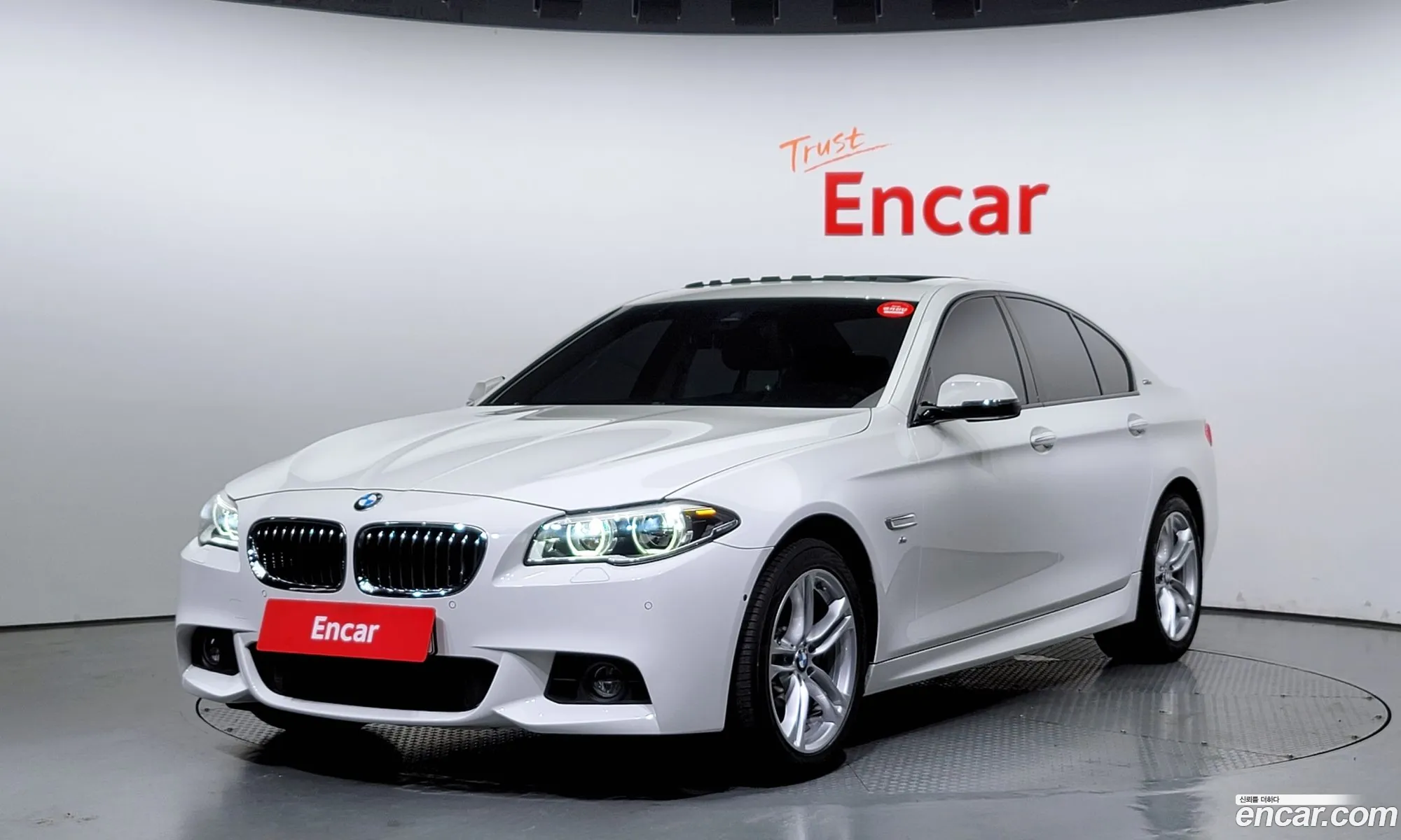 BMW 5 Series F10 520D M Aerodynamics - фотография 18351262