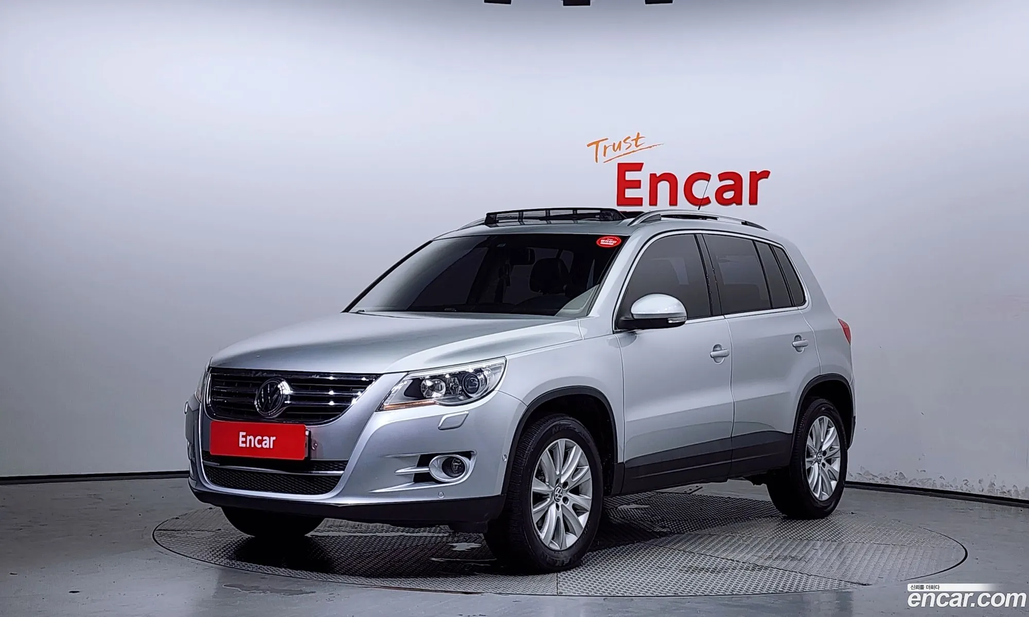 Volkswagen Tiguan 20 Tdi 5N - фотография 8018982