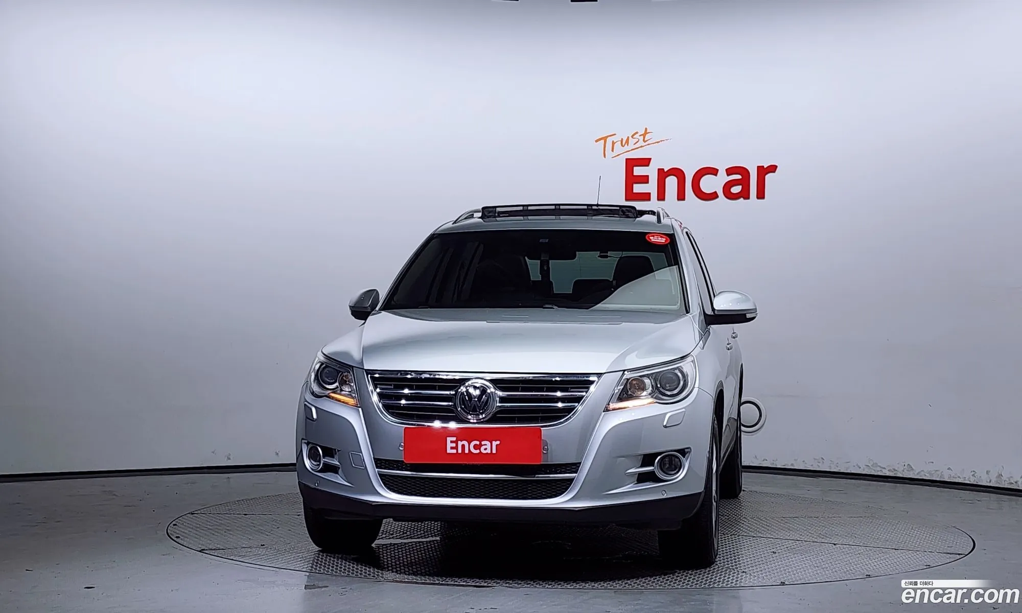 Volkswagen Tiguan 20 Tdi 5N - фотография 8018984