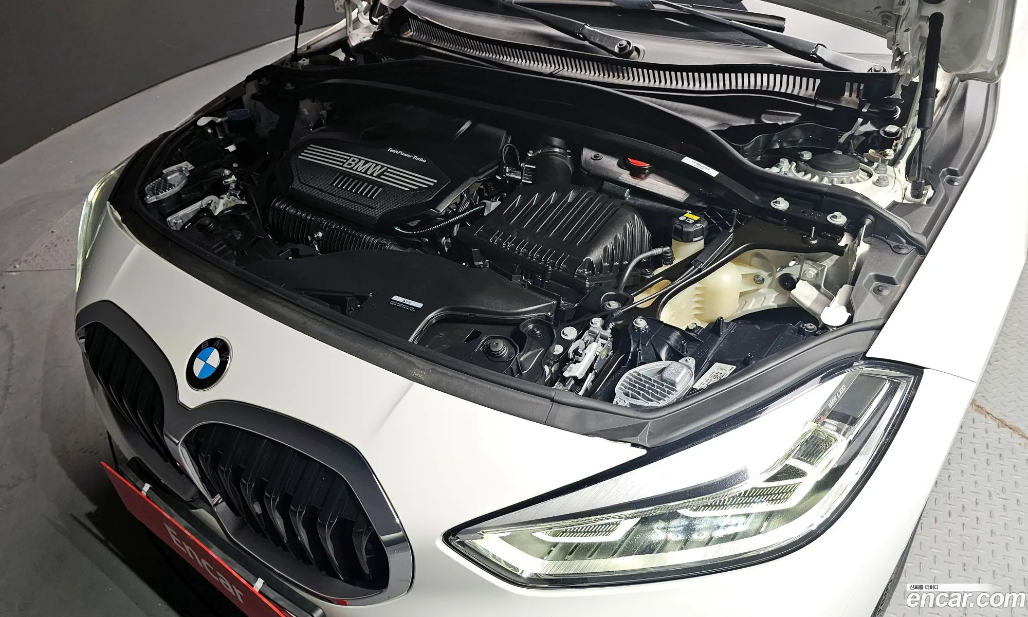 BMW 1 Series F40 120I Sports - фотография 6913927