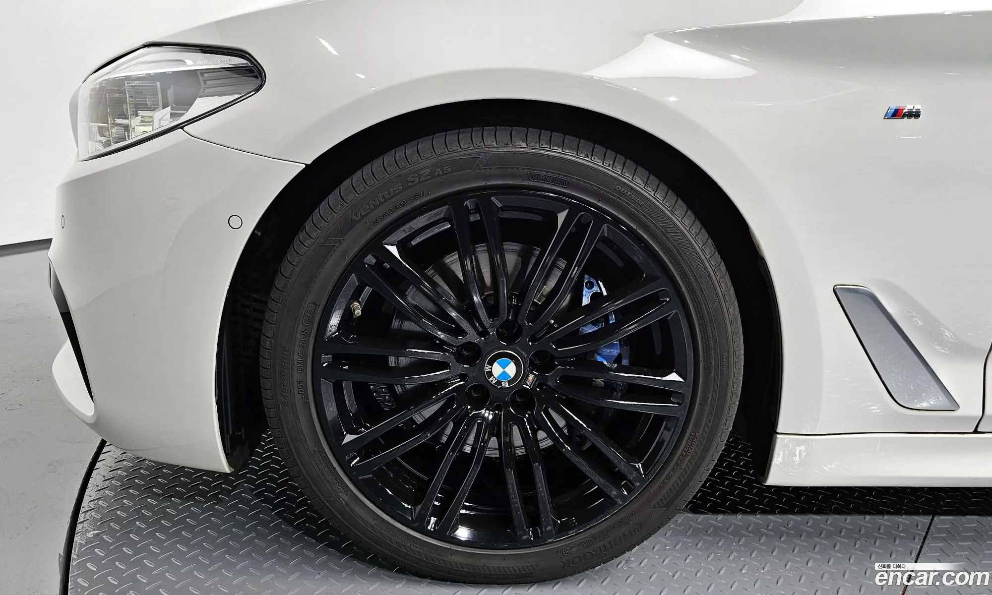 BMW 5 Series G30 530I xDrive M Sport Plus - фотография 6847356