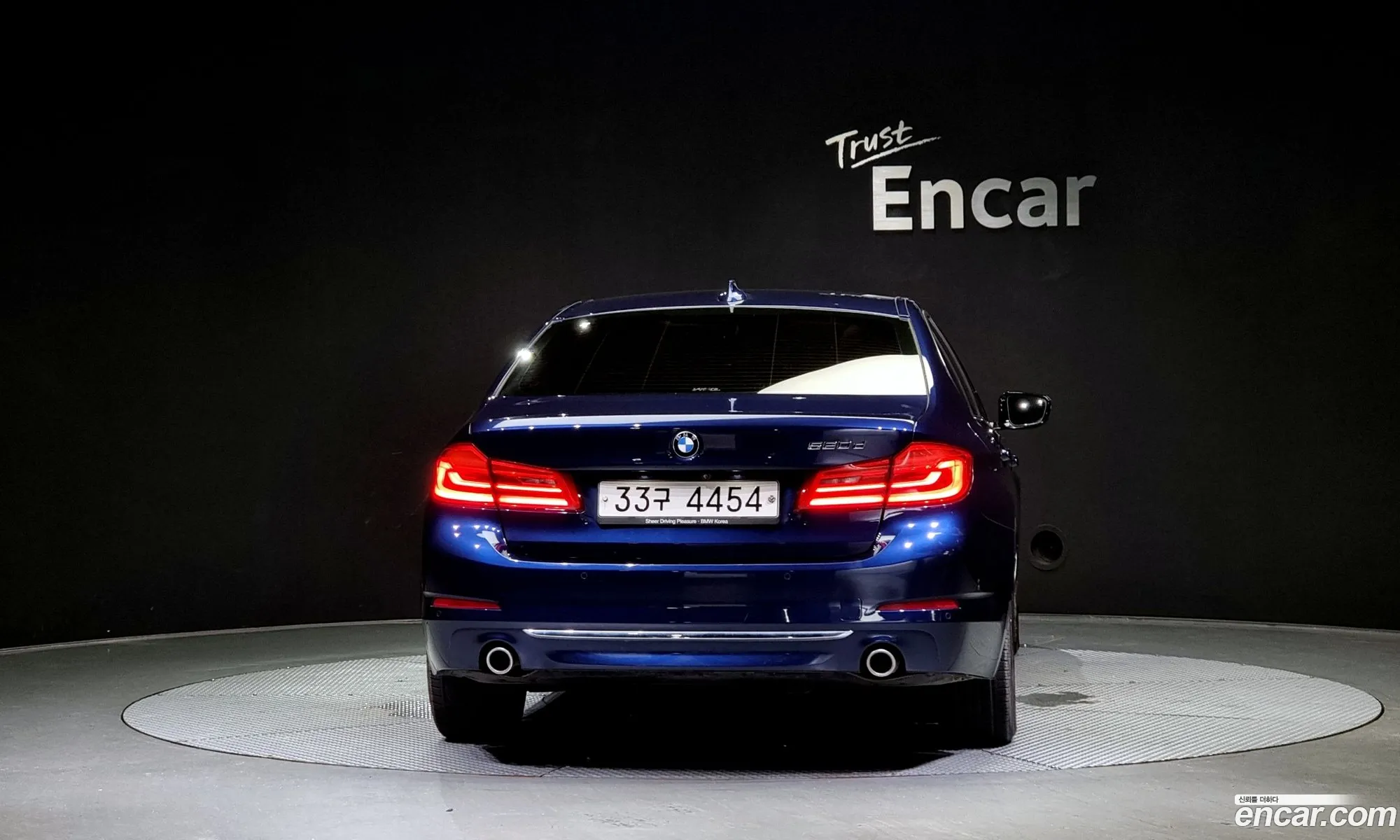 BMW 5 Series G30 520D Luxury Special Edition - фотография 8445171