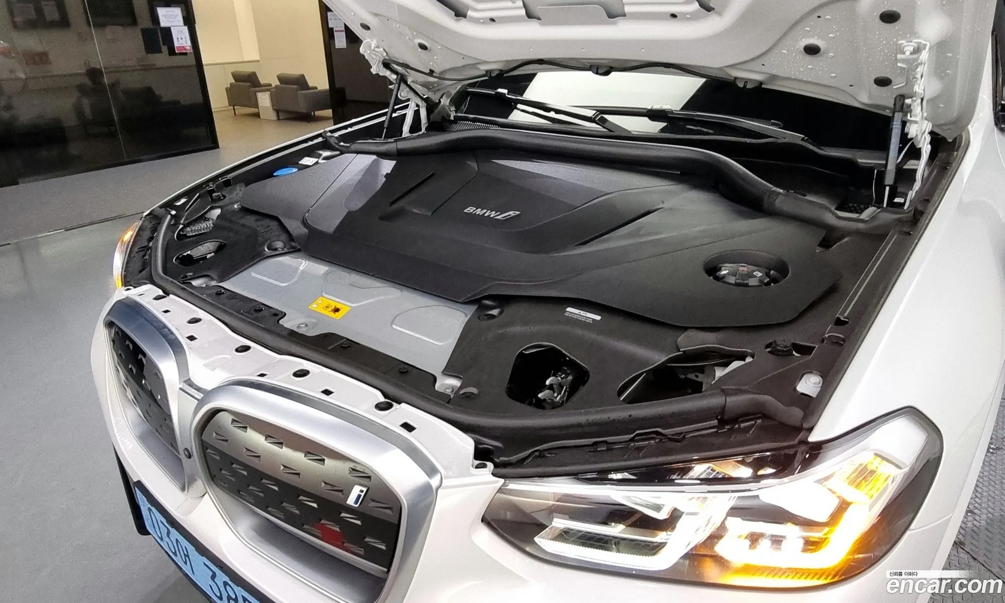 BMW Ix3 M Sport - фотография 8525075