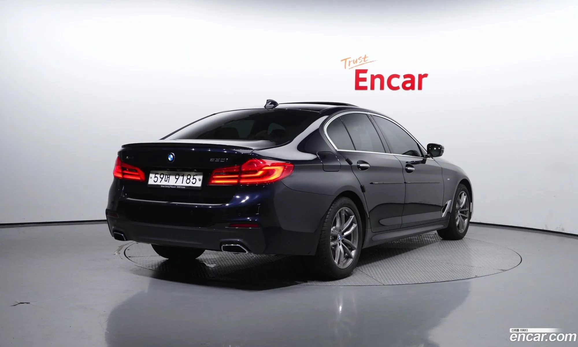 BMW 5 Series G30 530I xDrive M Sports - фотография 7930149