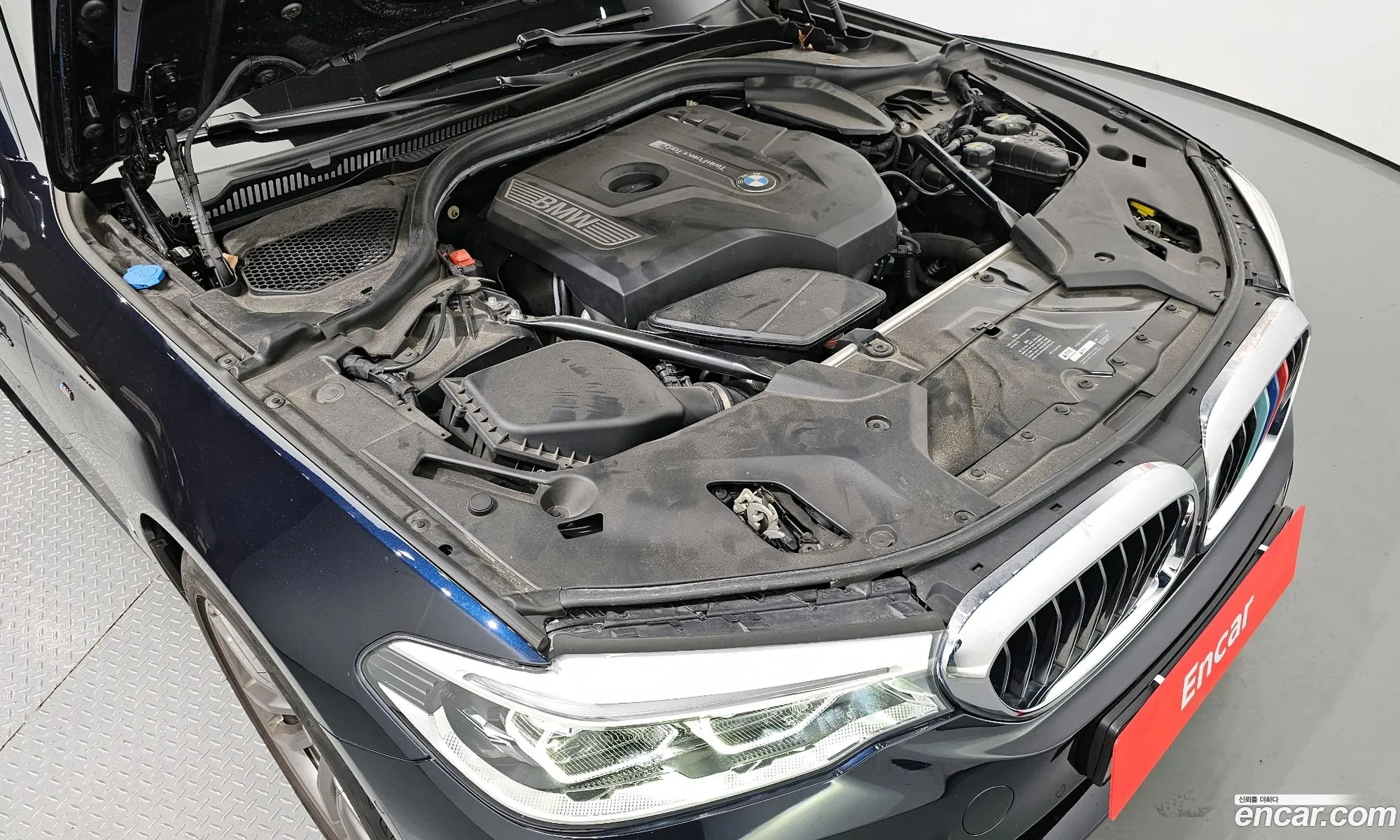 BMW 5 Series G30 530I xDrive M Sports - фотография 7930153
