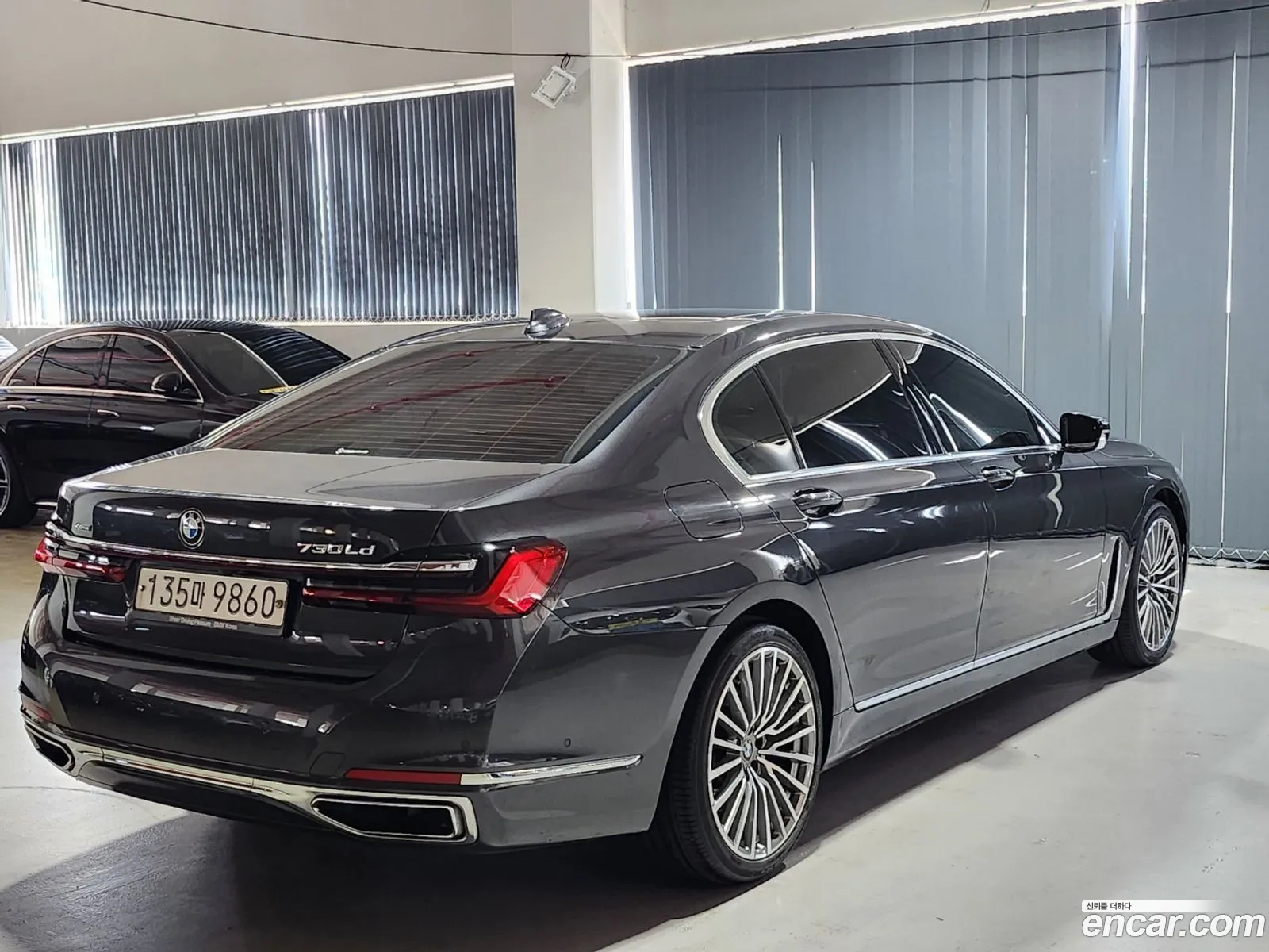 BMW 7 Series G11 730Ld xDrive Design Pure Excellence - фотография 7671232