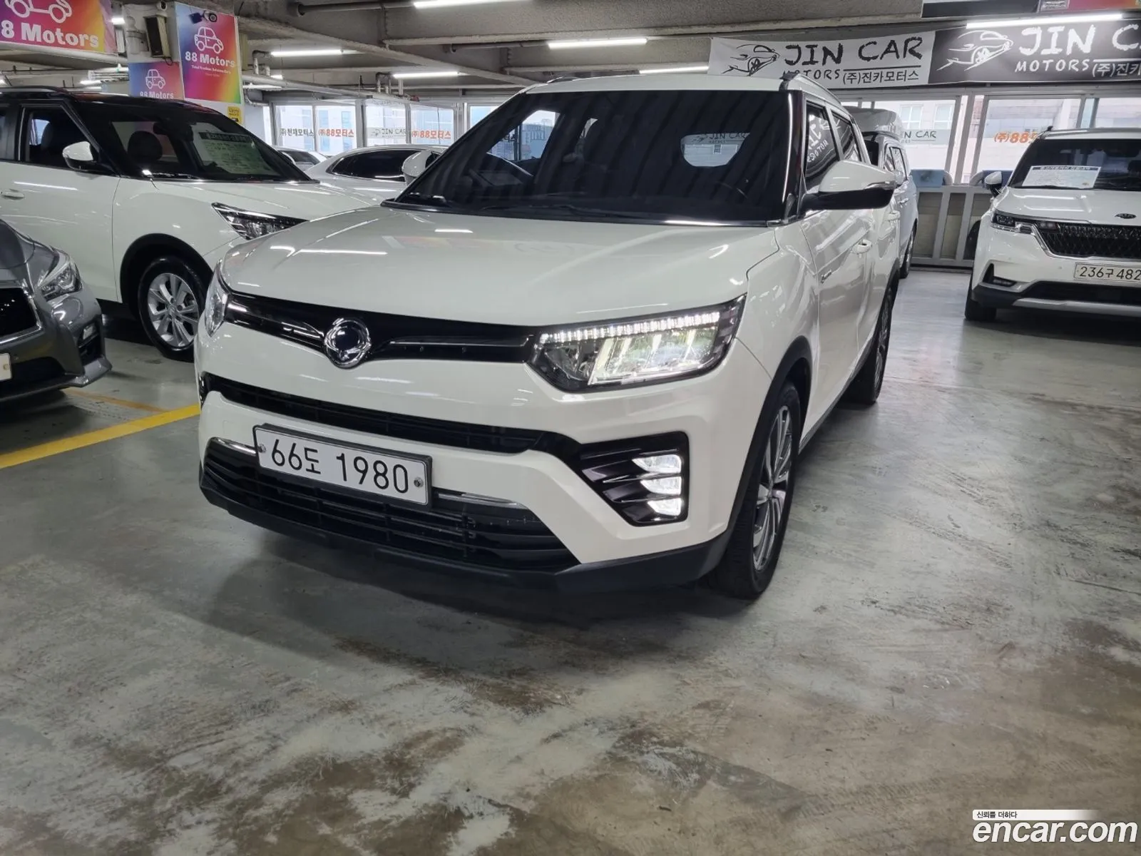Kg Mobility Ssangyong Very New Tivoli Gasoline 15 4Wd V5 - фотография 8447389