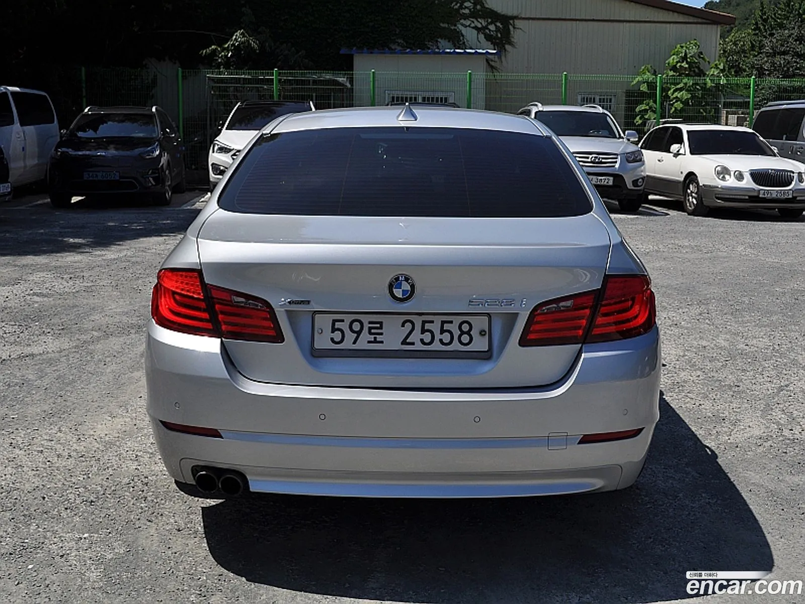 BMW 5 Series F10 528I - фотография 12393139