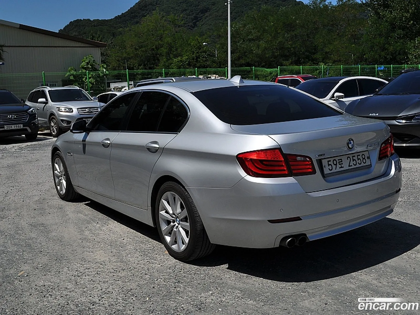 BMW 5 Series F10 528I - фотография 12393140