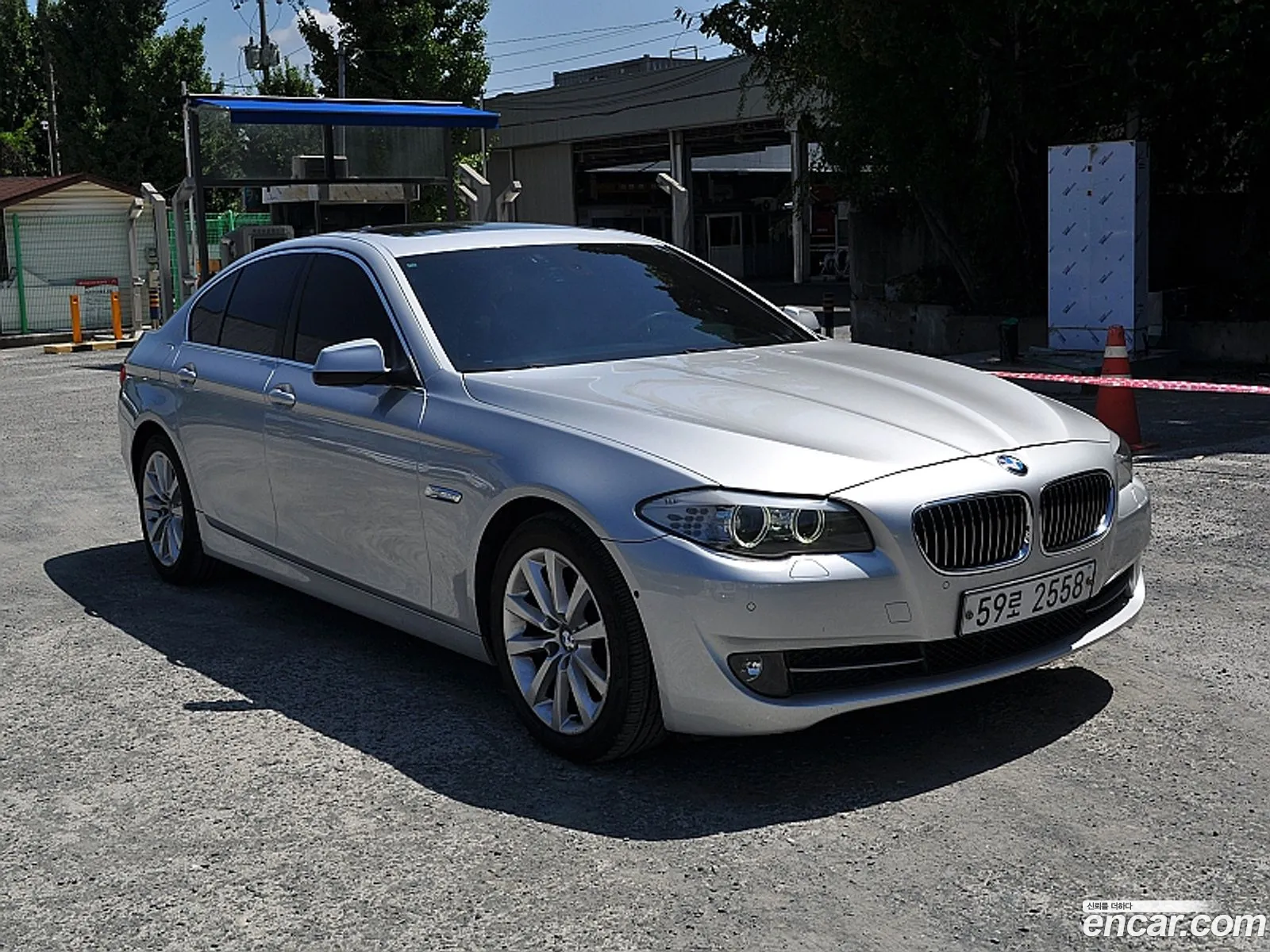 BMW 5 Series F10 528I - фотография 12393142