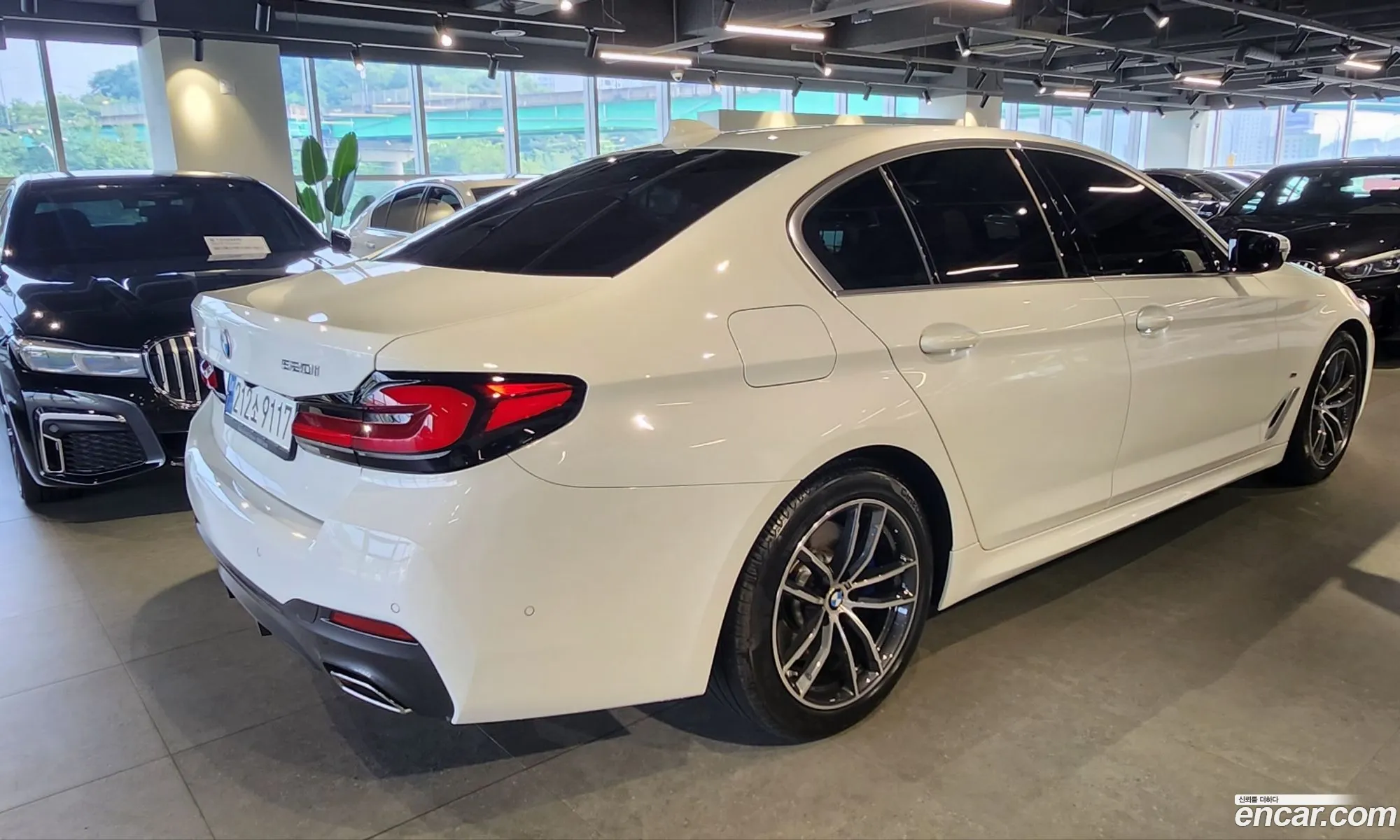 BMW 5 Series G30 520I M Sports - фотография 6641722