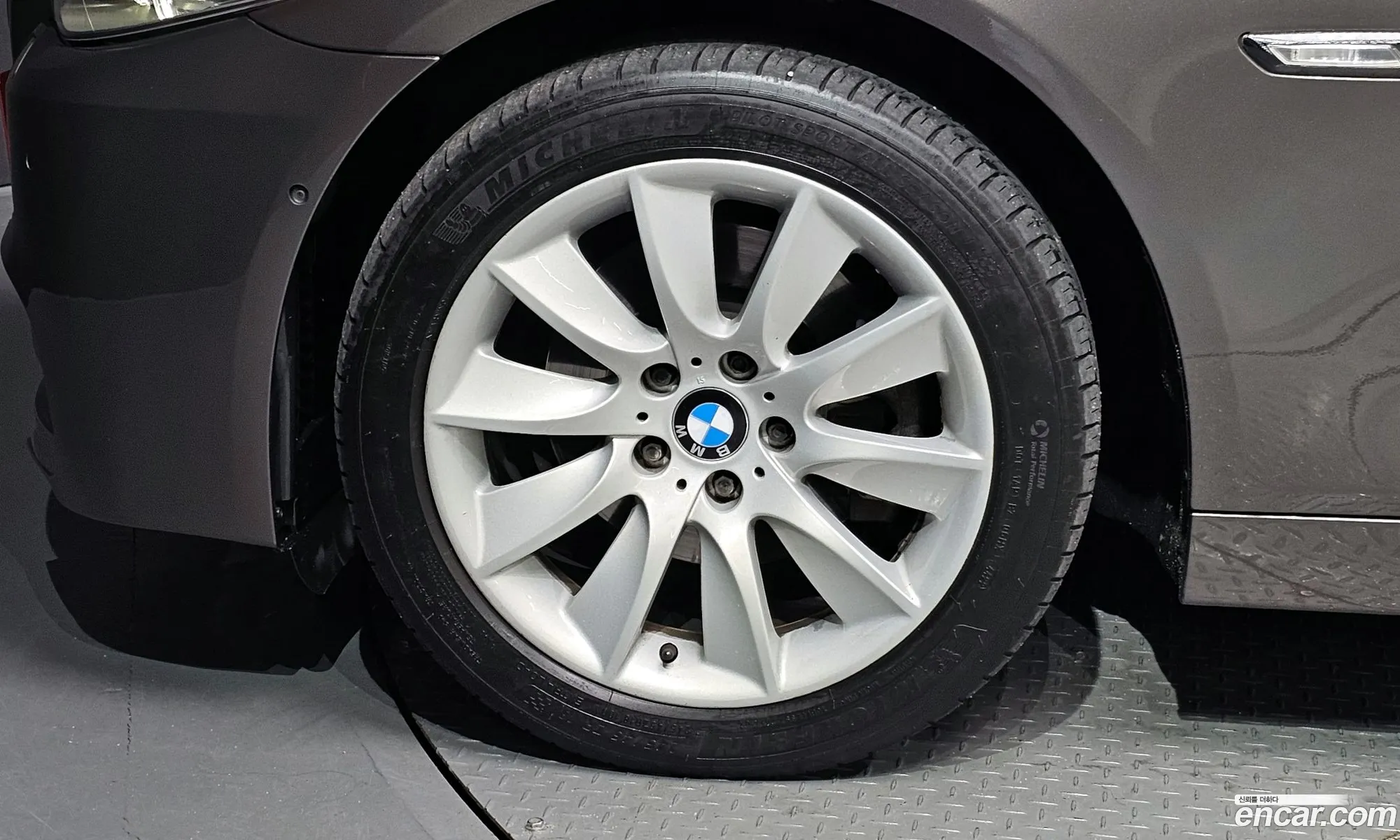 BMW 5 Series F10 528I xDrive - фотография 18338413