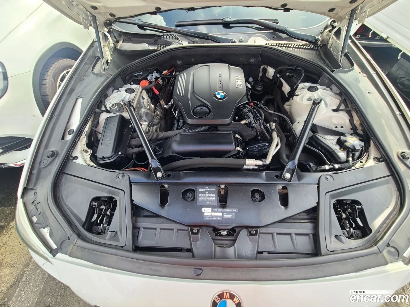BMW 5 Series F10 520D xDrive M Aerodynamics - фотография 2453025